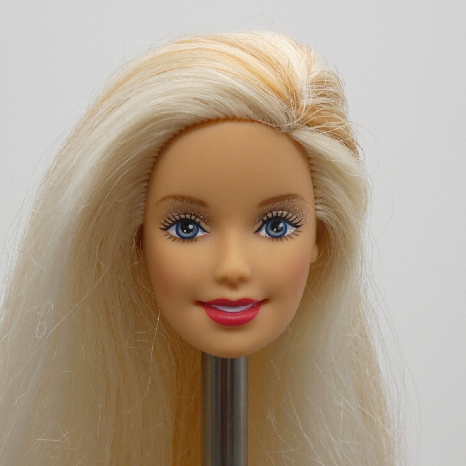 Barbie Dance Party Generation Girl Doll Head Blonde Light Skin Tone 2000 25766