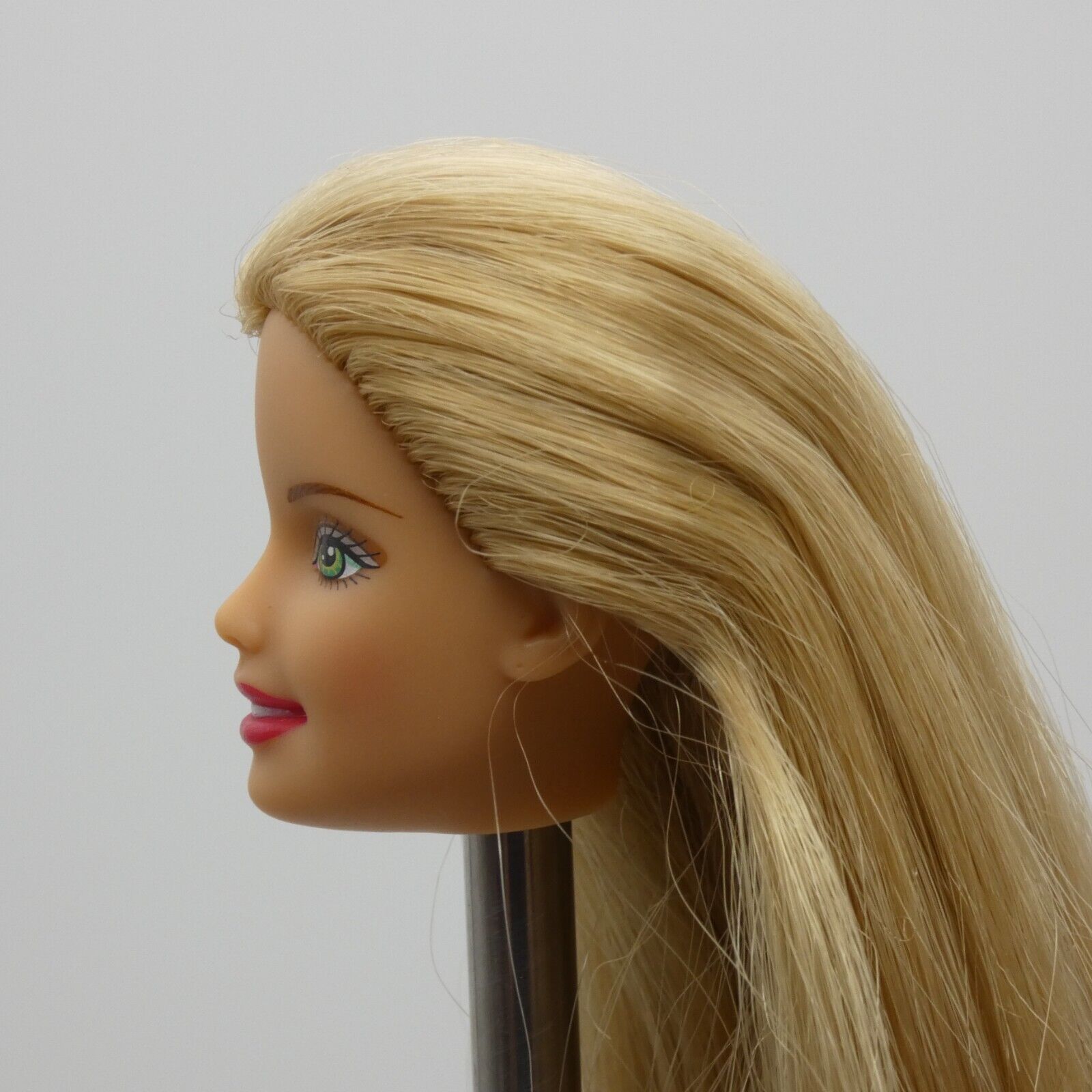 Barbie Fashion Wardrobe Doll Head Generation Girl Face Blonde Green Eyes 27788