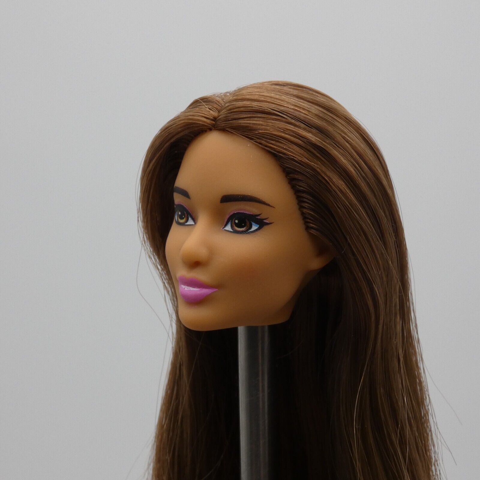 Barbie Dreamtopia June Face Doll Head Brown Hair Medium Light Skin Mattel FVR05