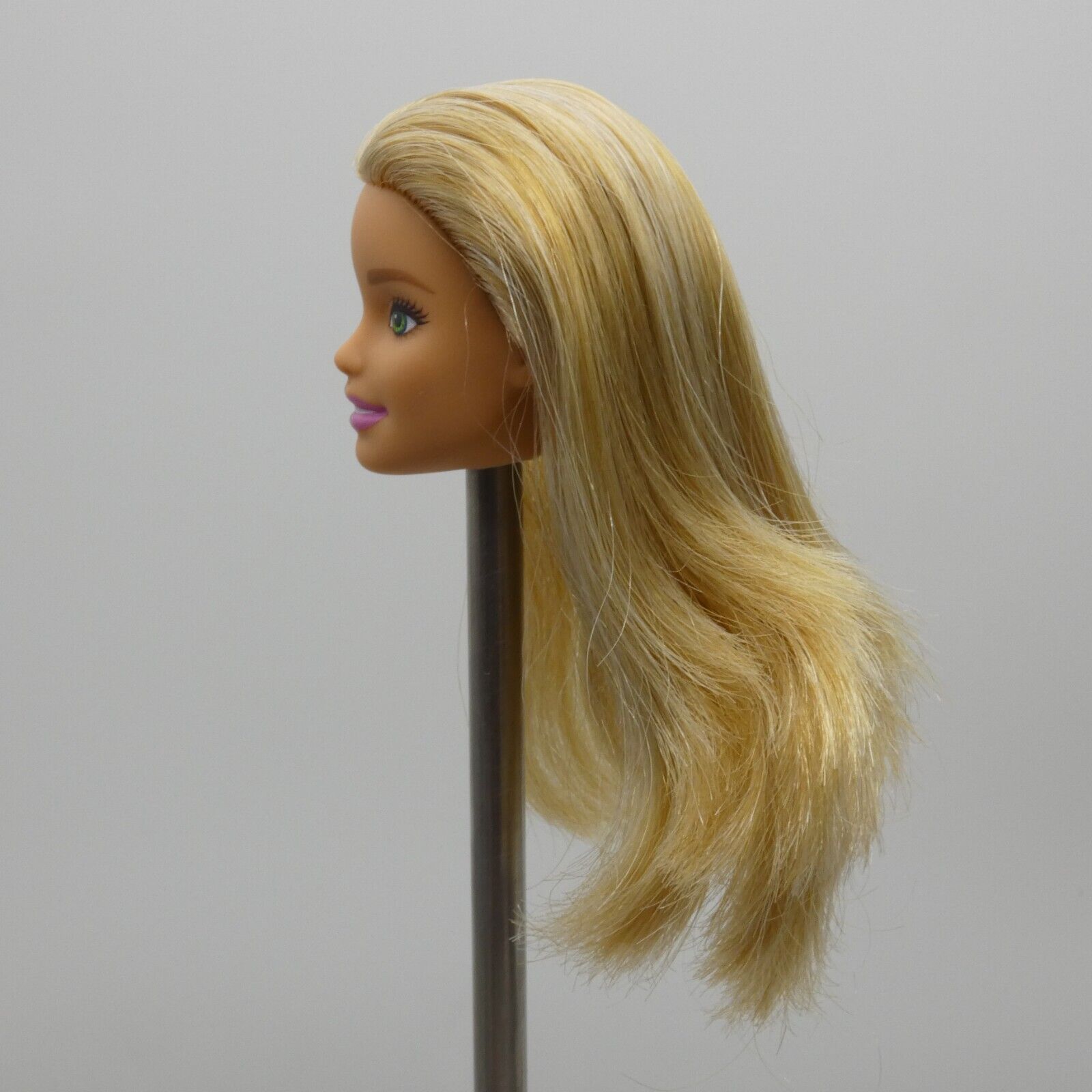 Barbie Doll Head Millie Face Blonde Green Eyes Light Skin 2021 Mattel GFF61