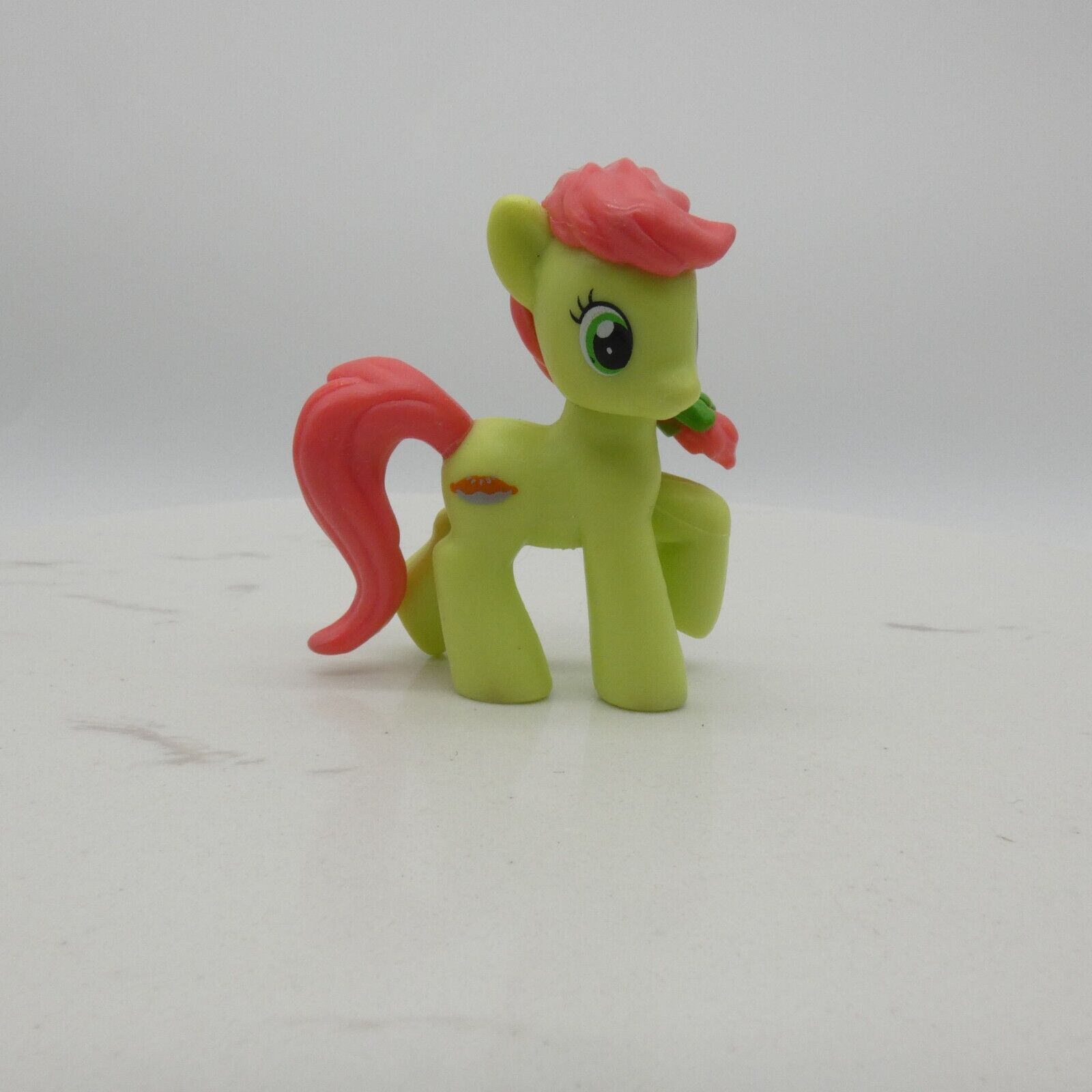 My Little Pony Peachy Sweet Friendship is Magic G4 Blind Bag Hasbro