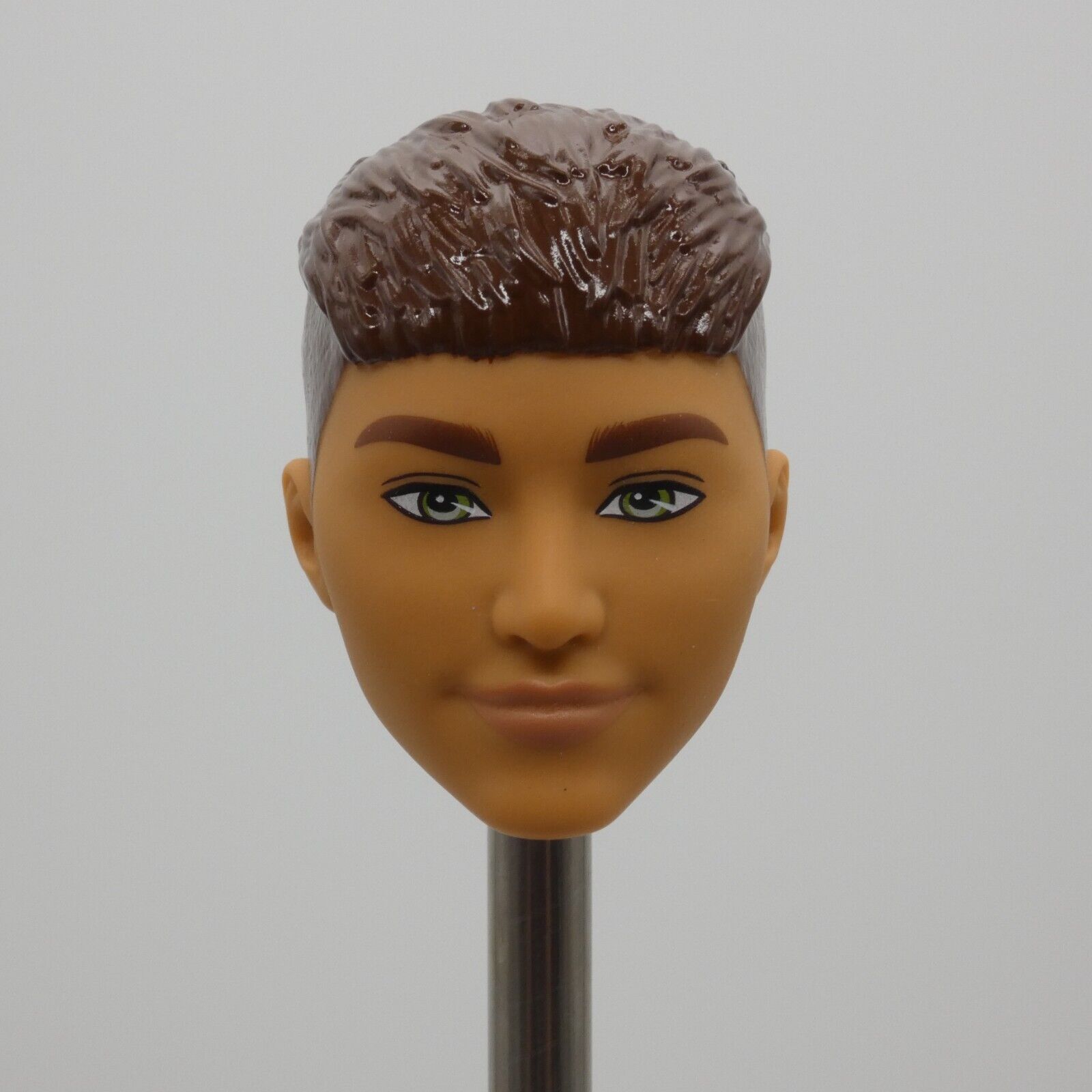 Barbie Fashionistas 195 Ken Doll Head Brown Hair French Crop Green Eyes HJT59 Y3