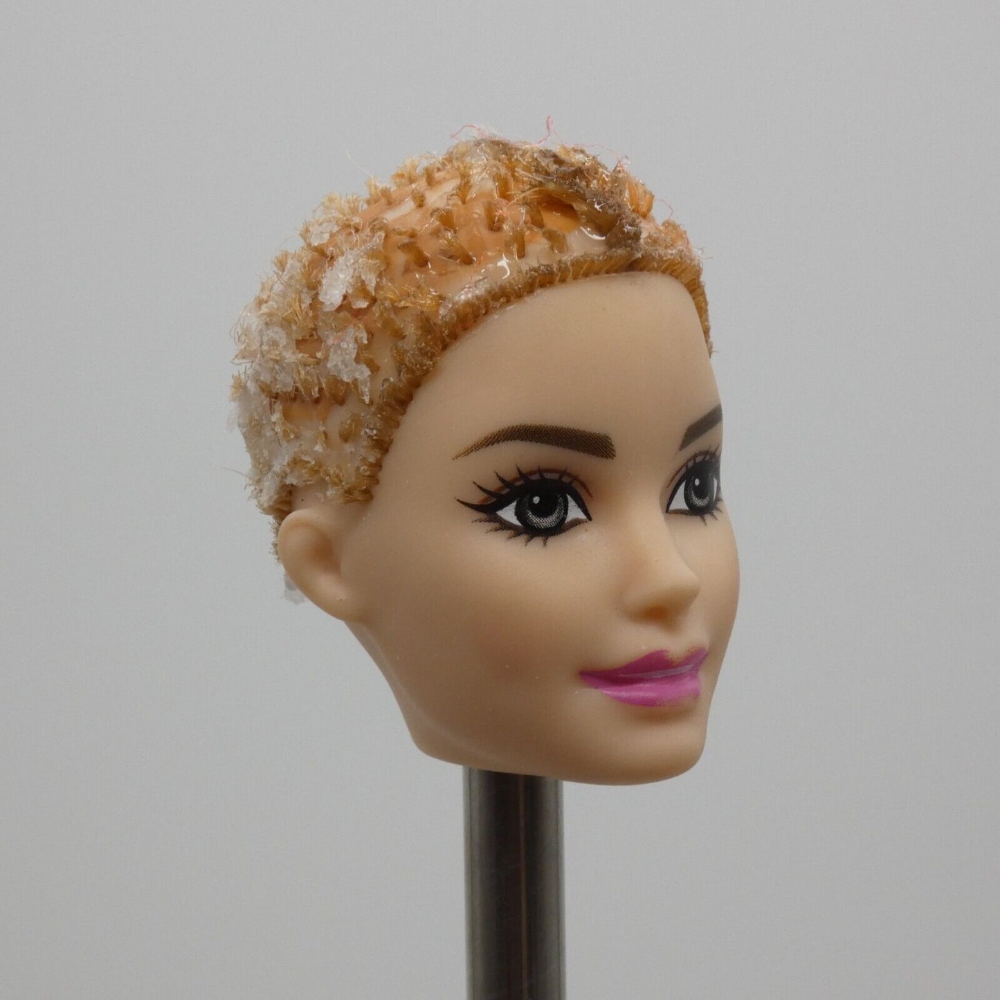 Barbie Neysa Face Doll Head Blonde Green Eyes Light Skin 2018 Mattel FTG84