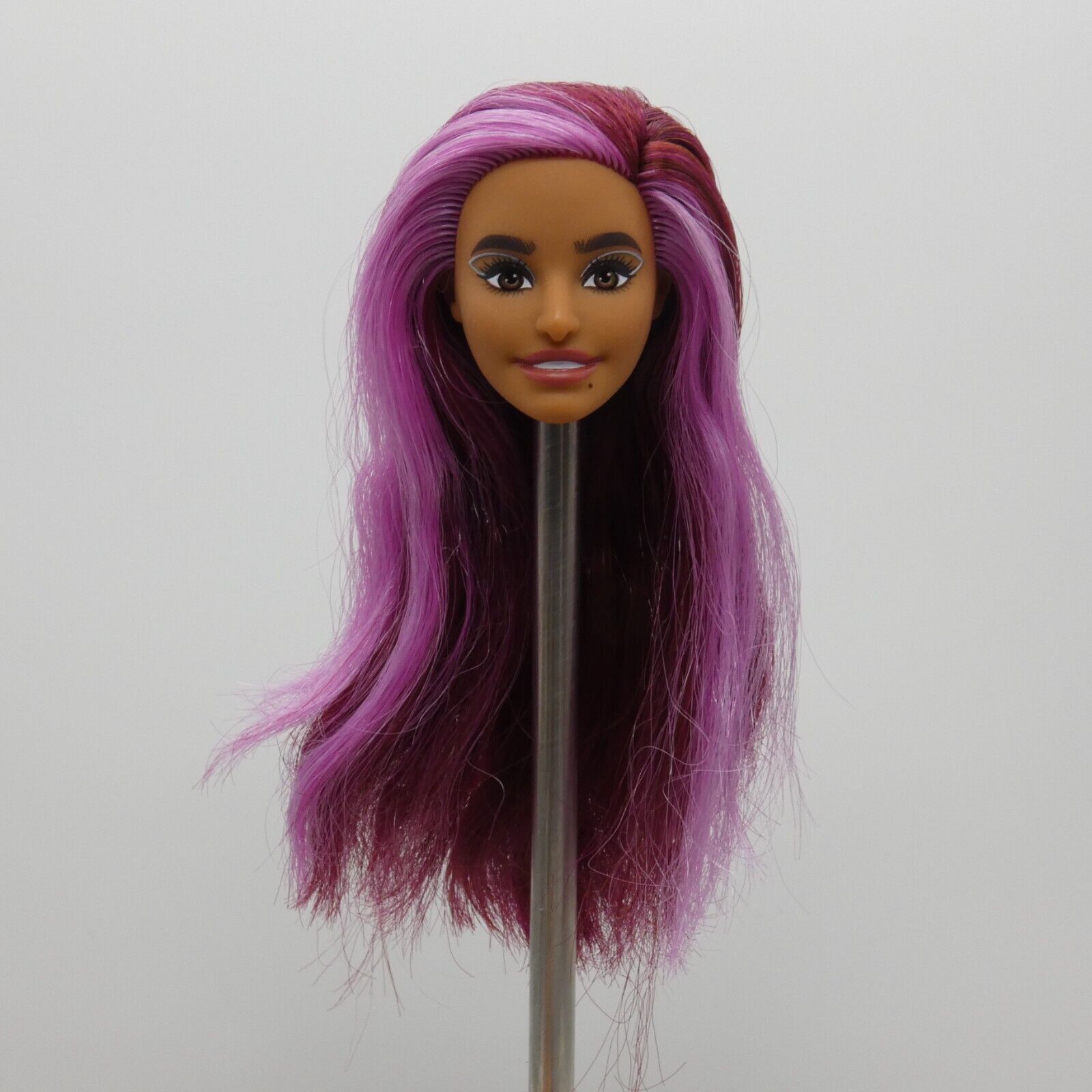 Barbie Fashionistas 207 Doll Head Greek Face Magenta Pink Hair Medium Skin HJT04