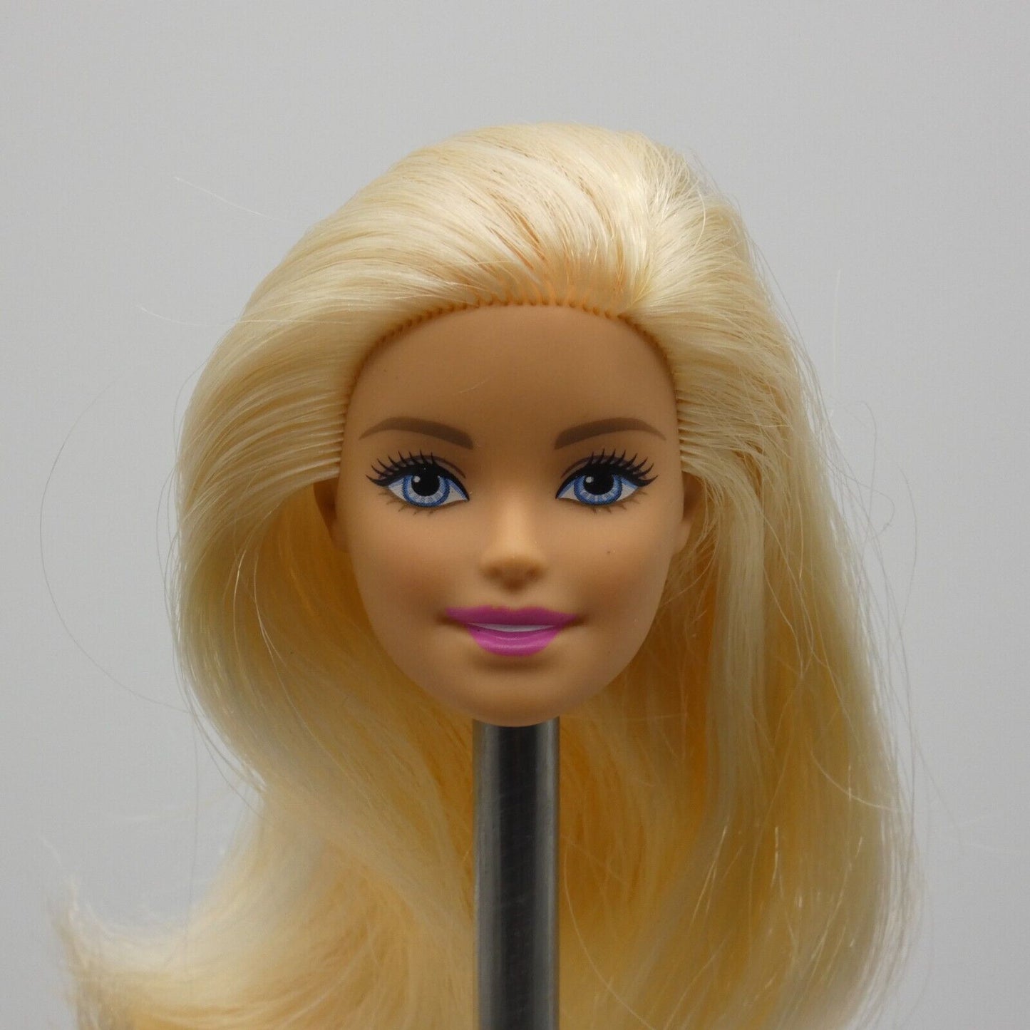 Barbie Fashion Doll Head Only Millie Face Blonde Blue Eyes Left Side Part Mattel