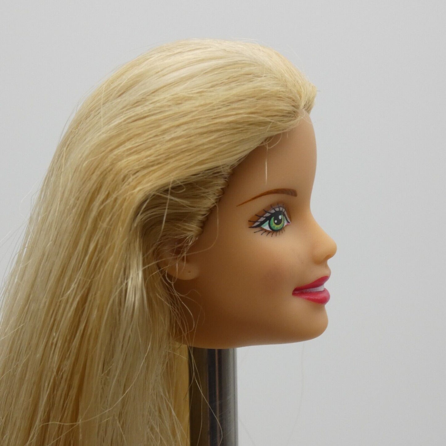 Barbie Fashion Wardrobe Doll Head Generation Girl Face Blonde Green Eyes 27788