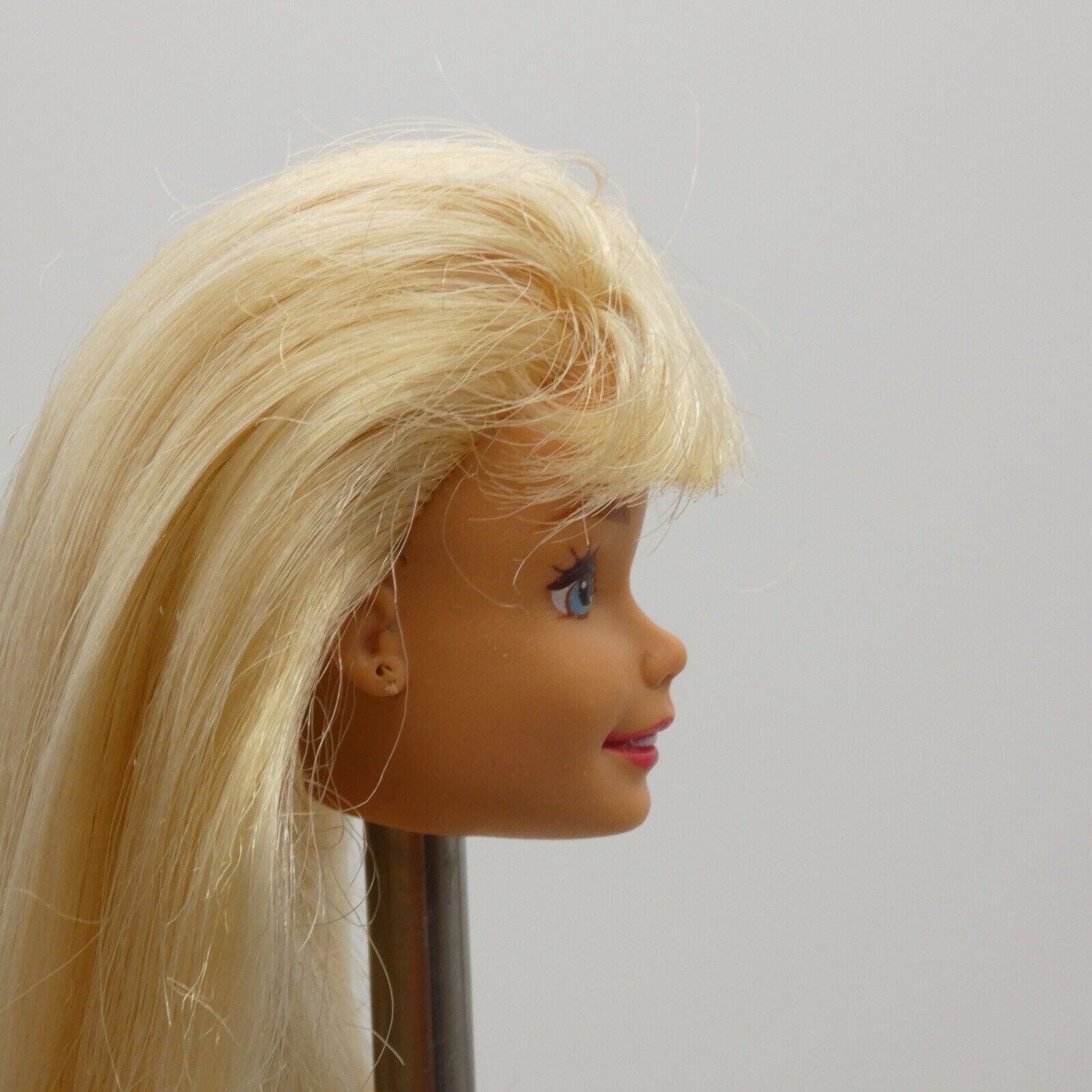 Barbie Teacher Doll Head Blonde Blue Green Eyes SuperStar 1996 Light Skin 13914