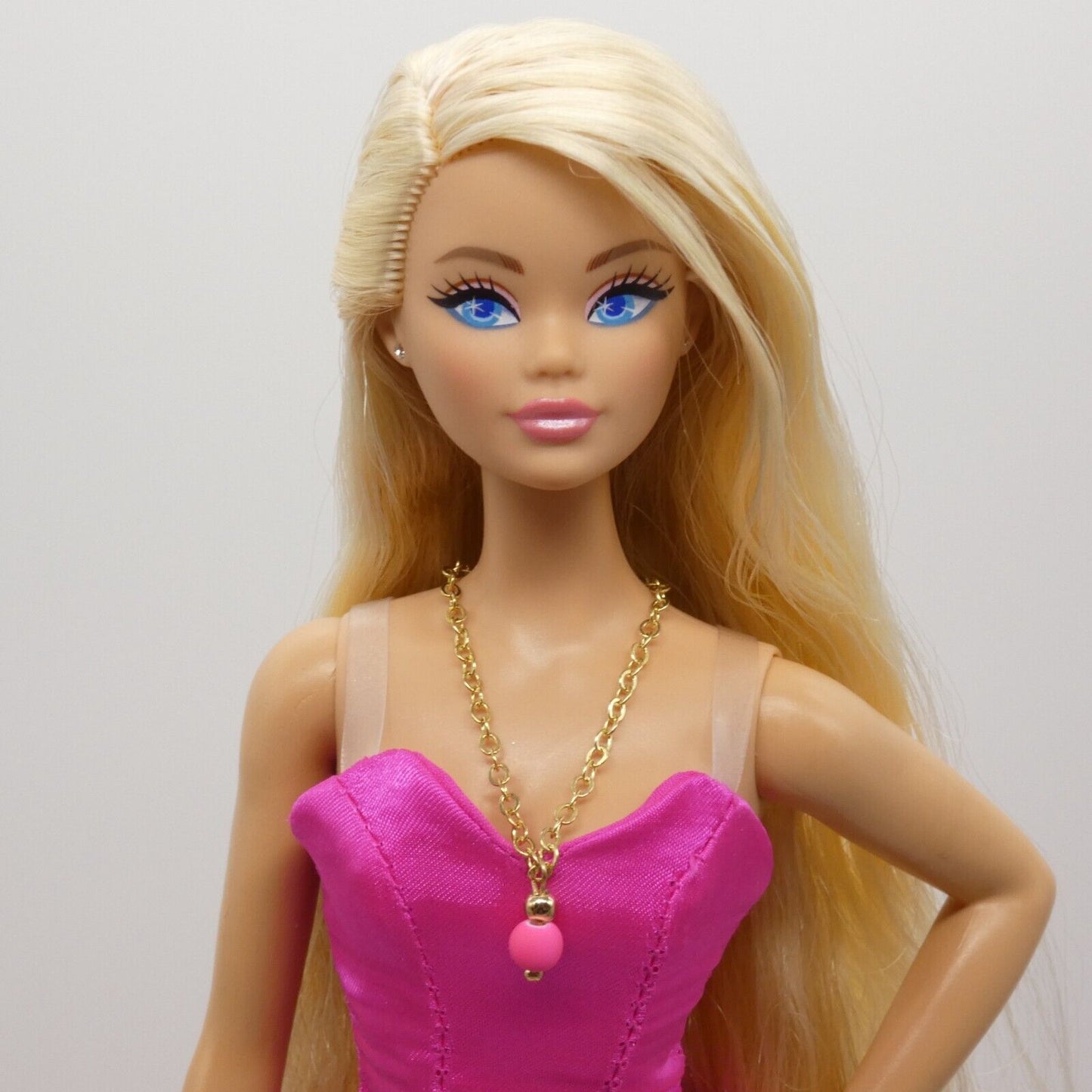 Necklace for Barbie Integrity Toys Doll Hot Pink Sphere Pendant Gold Tone Chain