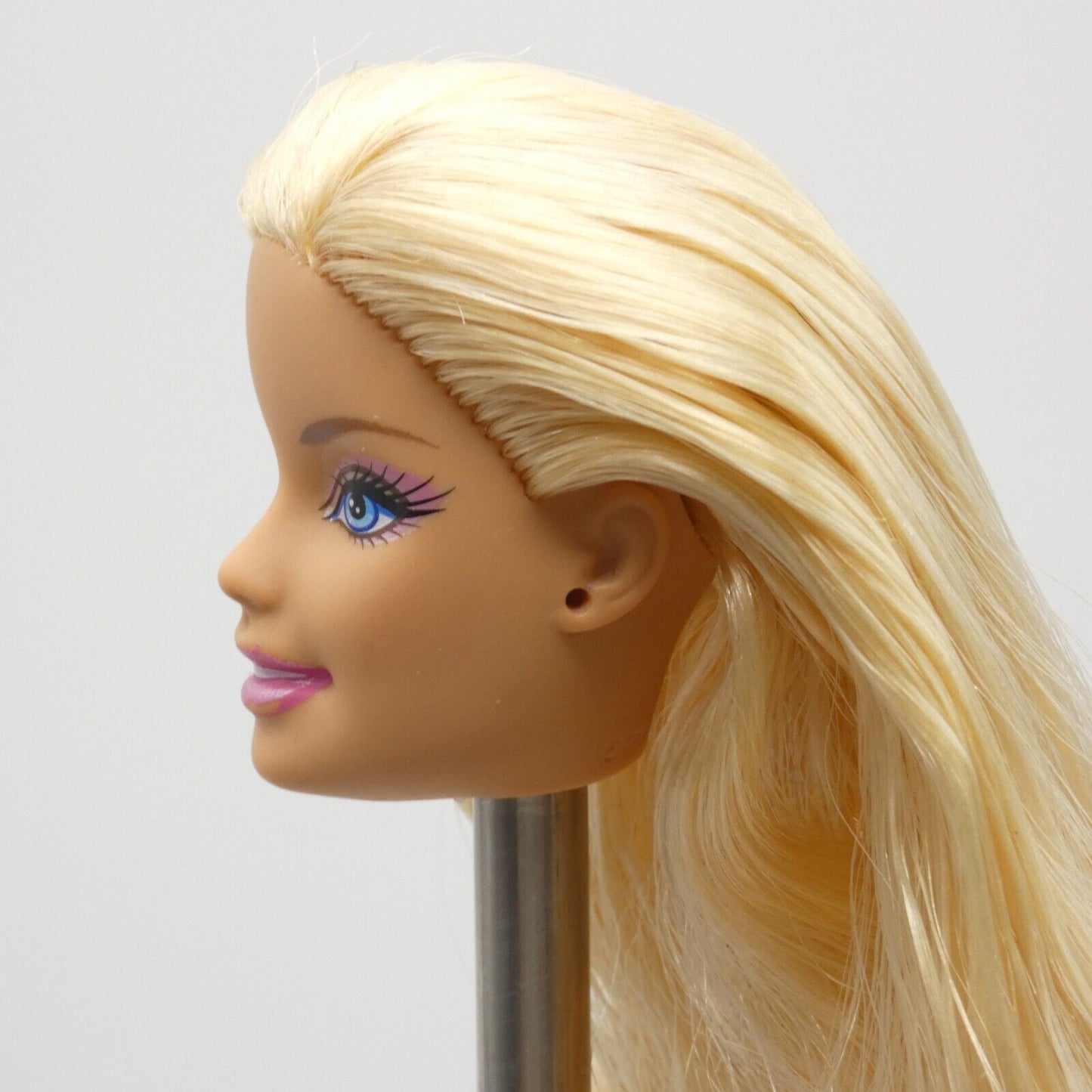 Barbie Doll Head Generation Girl CEO Face I Can Be Bride Medium Light Skin T3841