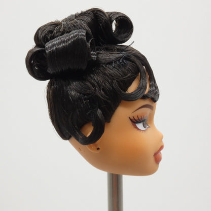 Bratz Doll Head Only Medium Light Tan Skin Kylie Jenner Night 2023 588115 O17E