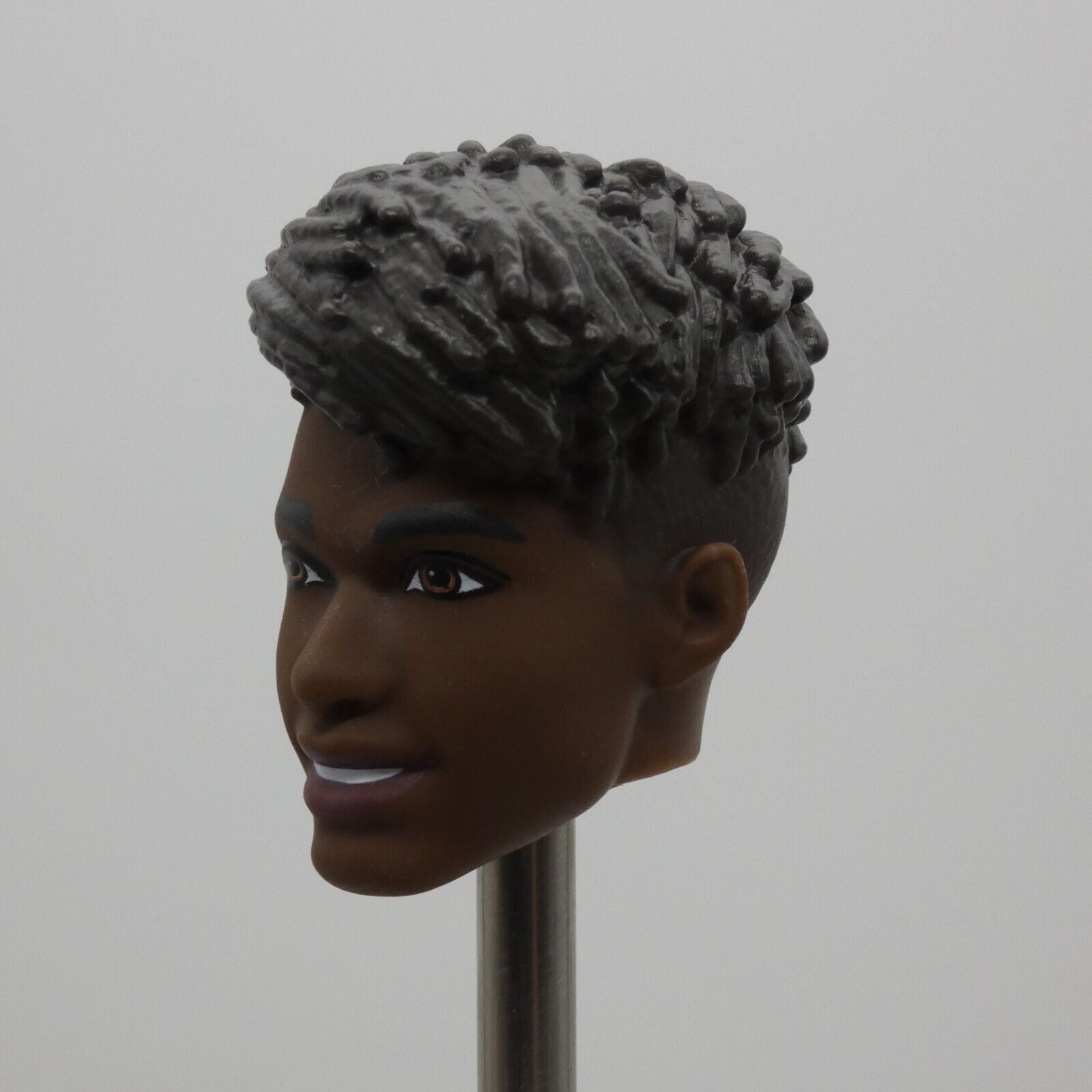 Barbie Fashionistas Ken Doll Head Spiky Quiff AA Dark Skin Tone 2022 HBV03 03