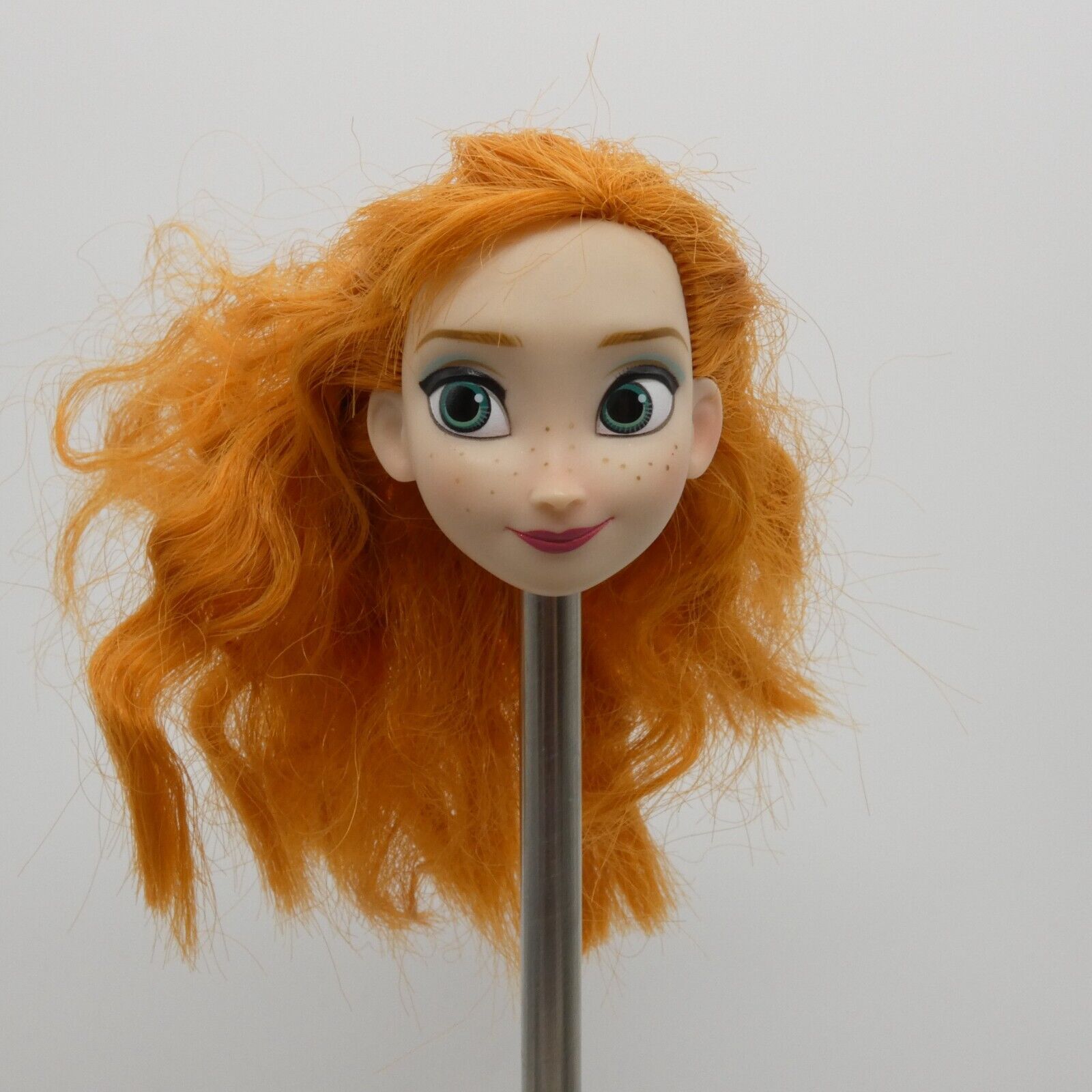 Disney Frozen Anna Doll Head Red White Hair Green Eyes Freckles Light Fair Skin