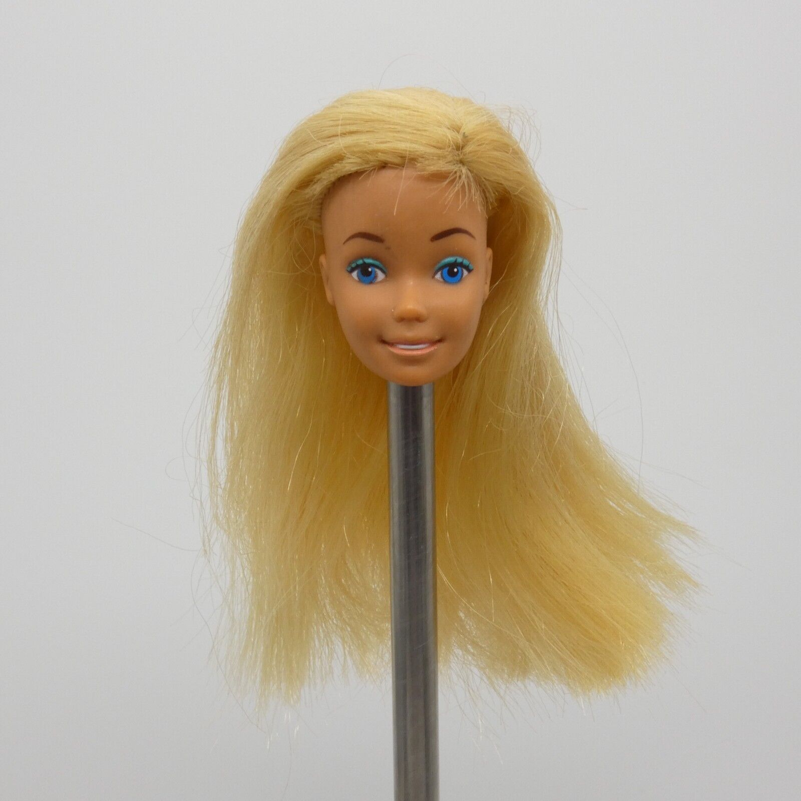 Barbie Malibu Doll Head Only SuperStar Tan Medium Light Skin Mattel TLC