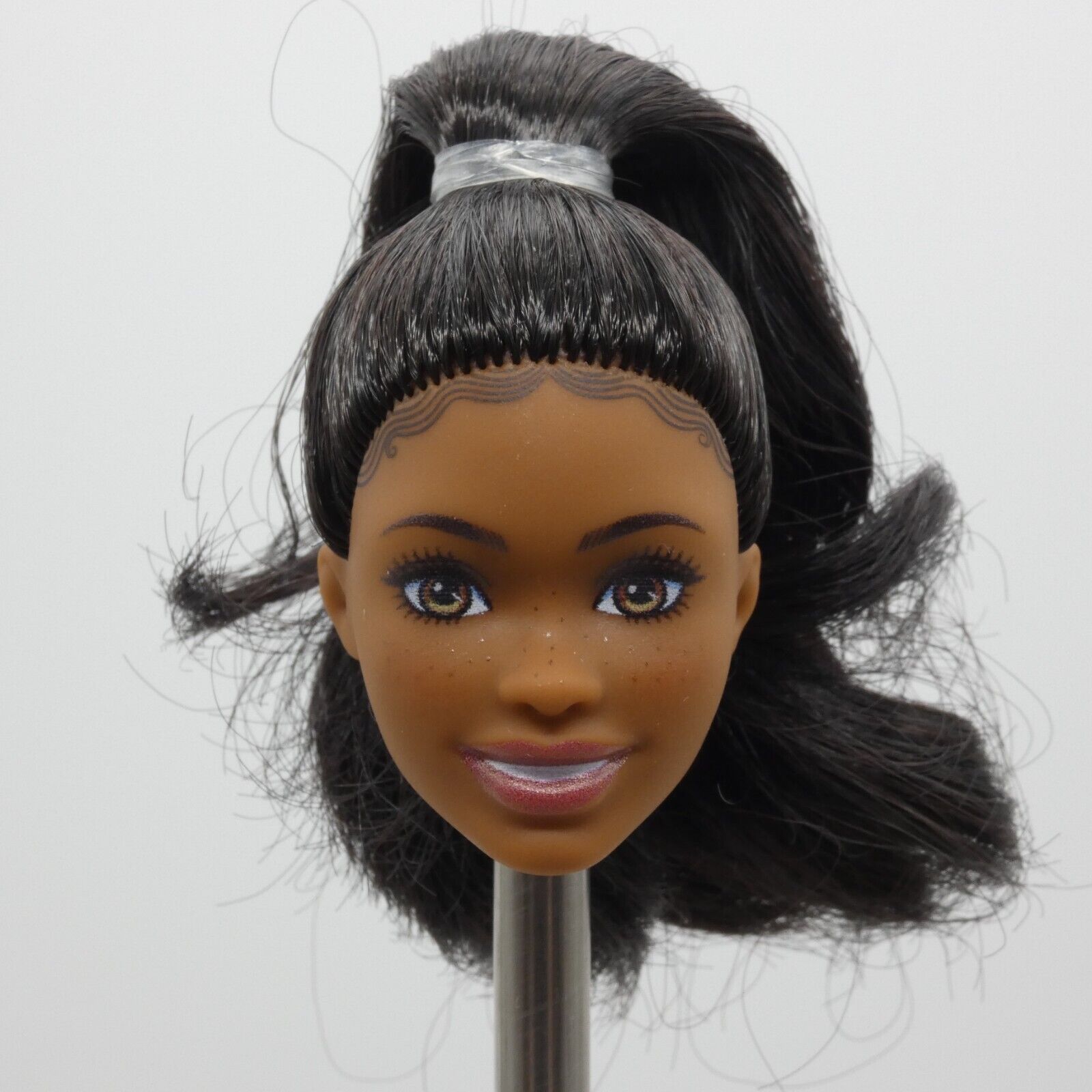 Barbie Made to Move Yoga Doll Head Brooklyn Face Medium Skin 2023 Mattel HRH28 B