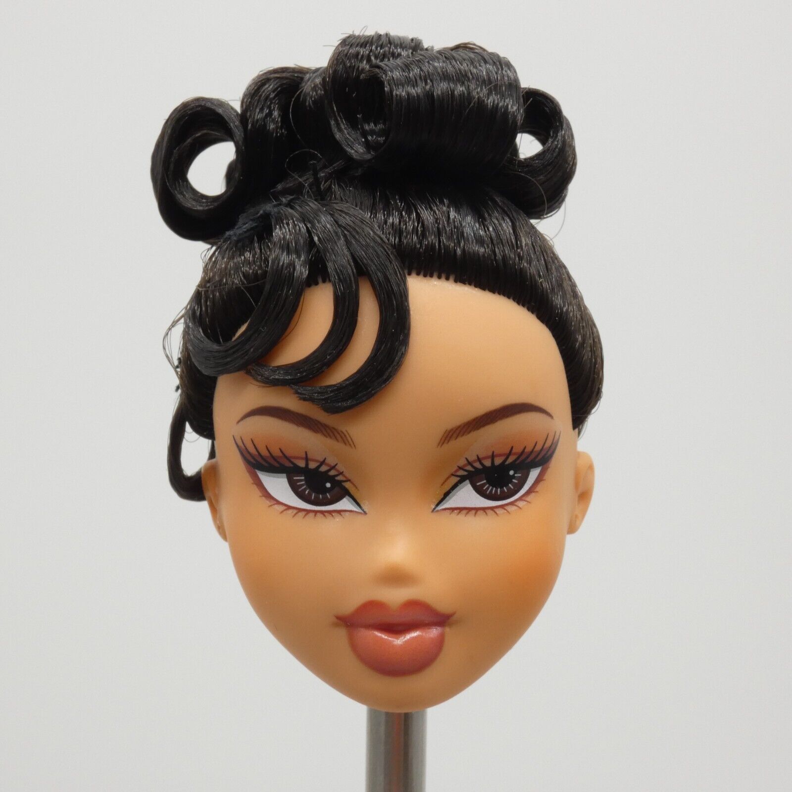 Bratz Doll Head Only Medium Light Tan Skin Kylie Jenner Night 2023 588115 O17E