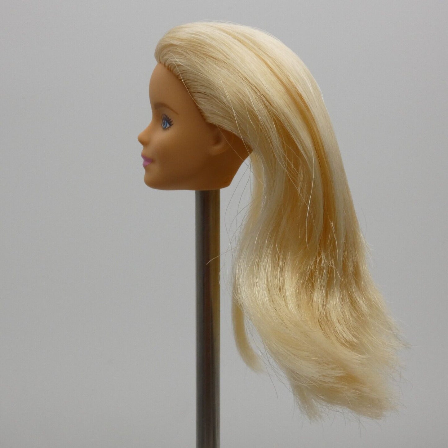 Barbie Made To Move Martial Artist Doll Head Millie Blonde Closed Mouth DWN39