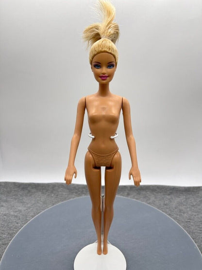 Barbie Doll Generation Girl Face Nude Swimming Motion CEO Mattel 2011 Body