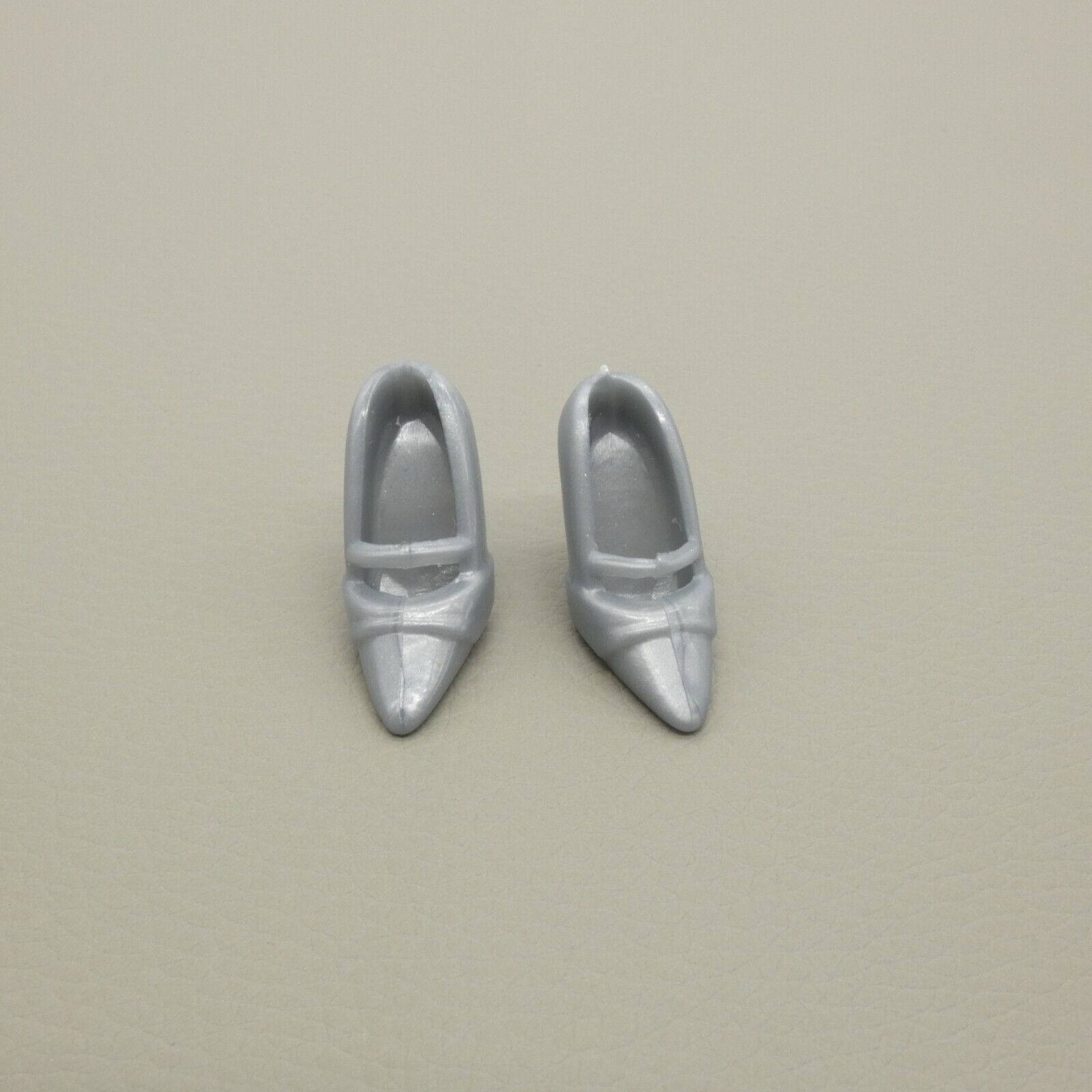 Barbie Doll Size Shoes Silver Gray Closed Pointed Toe High Heel Pump