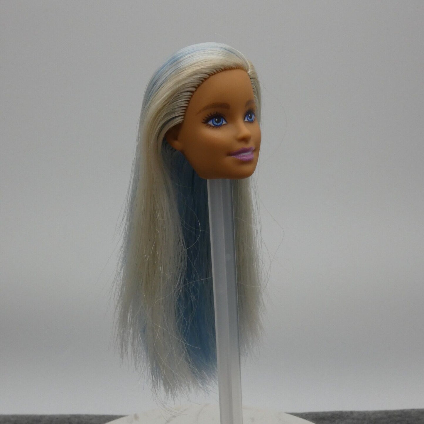 Barbie Fashionistas 120 Doll Head Only Millie Blonde Blue Hair 2019 Mattel FXL53