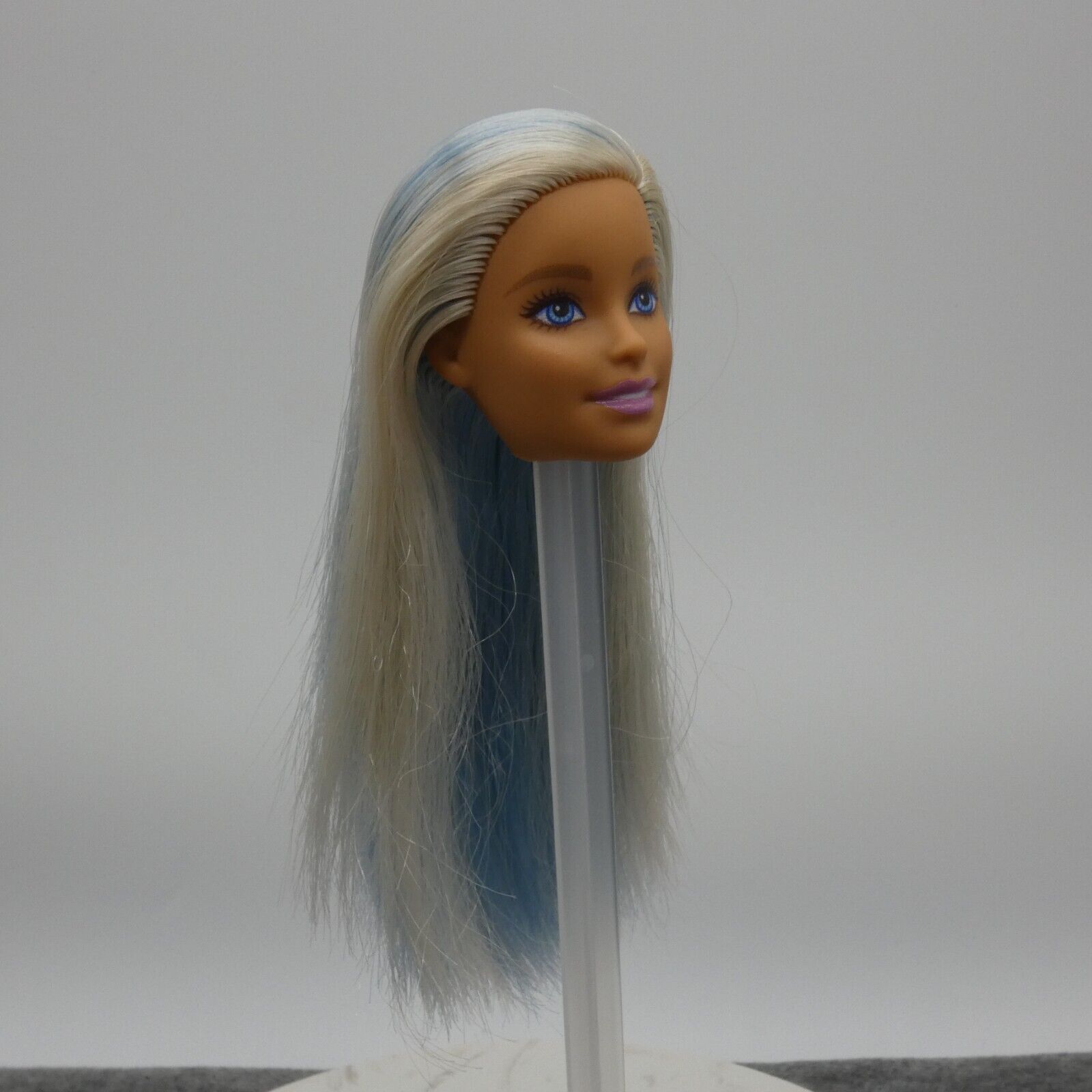 Barbie Fashionistas 120 Doll Head Only Millie Blonde Blue Hair 2019 Mattel FXL53