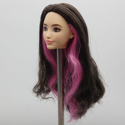 Barbie Fashionistas 214 Doll Head Light Skin Twist N Turn 65th 2024 HRH22 Mattel