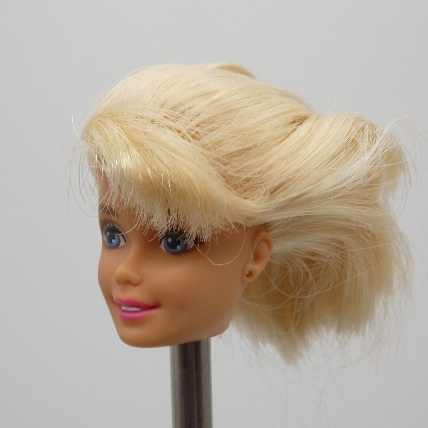 Barbie Pet Doctor Doll Head Blonde SuperStar Face Medium Light Skin 1997 14603