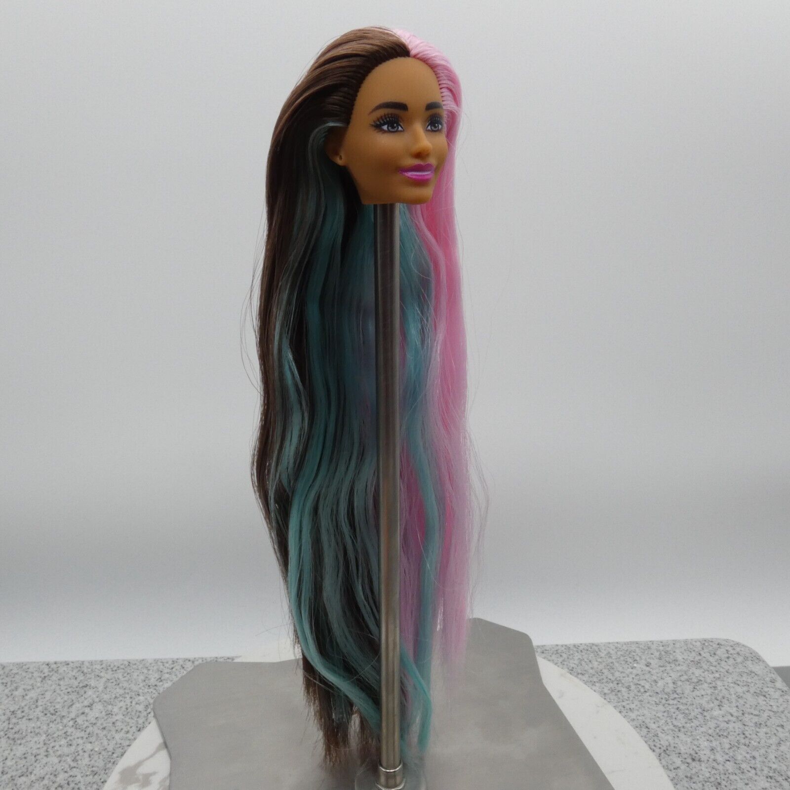 Barbie Extra Fly Safari Doll Head Medium Light Skin Pink Brown Teal Hair HPT48