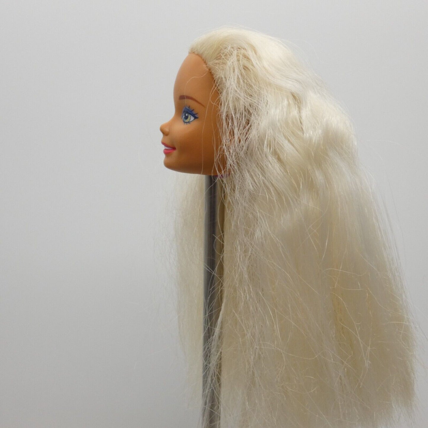 Barbie Tropical Splash Doll Head Only Medium Light Skin 1995 Mattel 12446