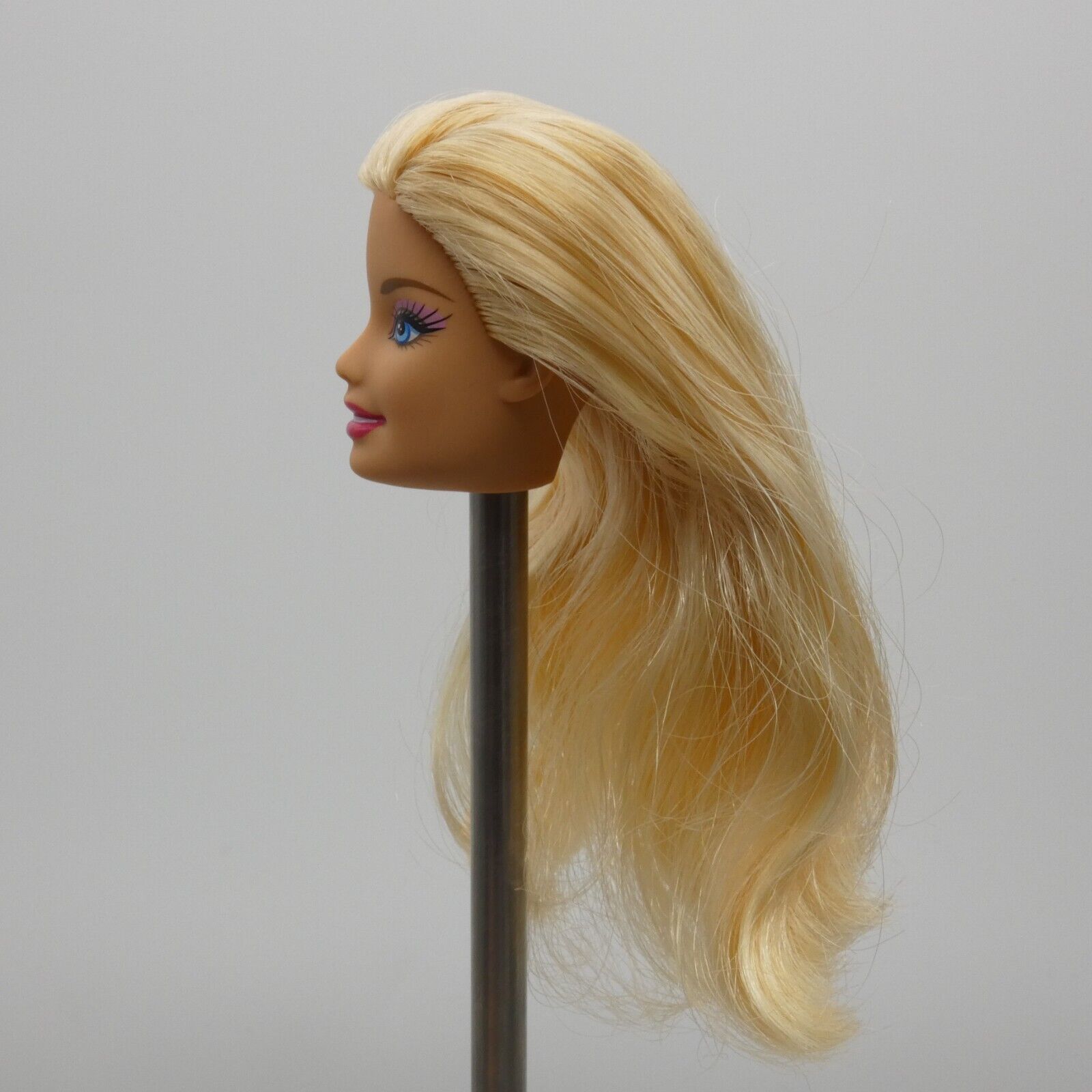 Barbie Fashionistas Doll Head Only Generation Girl CEO Face Blonde Light Skin