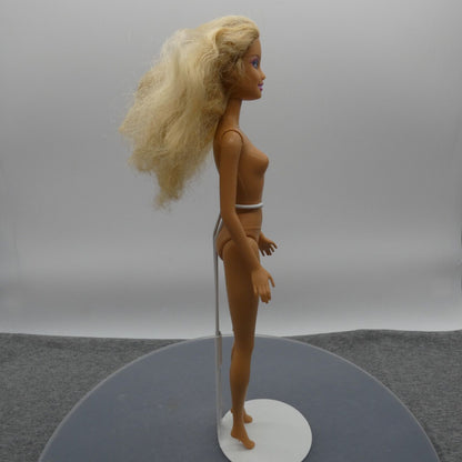 Barbie Doll Generation Girl CEO Face Curly Blonde 1999 Body Blue Eyes Indonesia