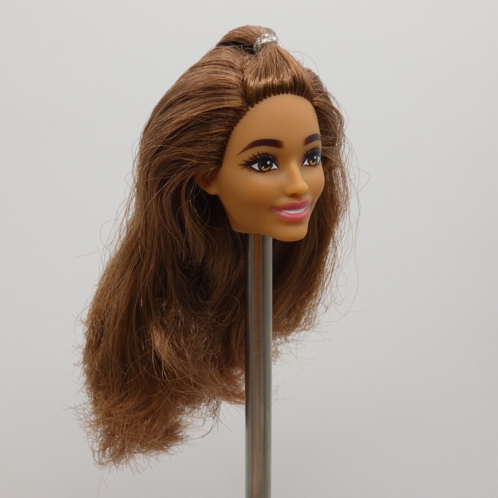 Barbie Fashionistas 217 Doll Head Medium Light Skin 65th SuperStar 2024 HRH15 B