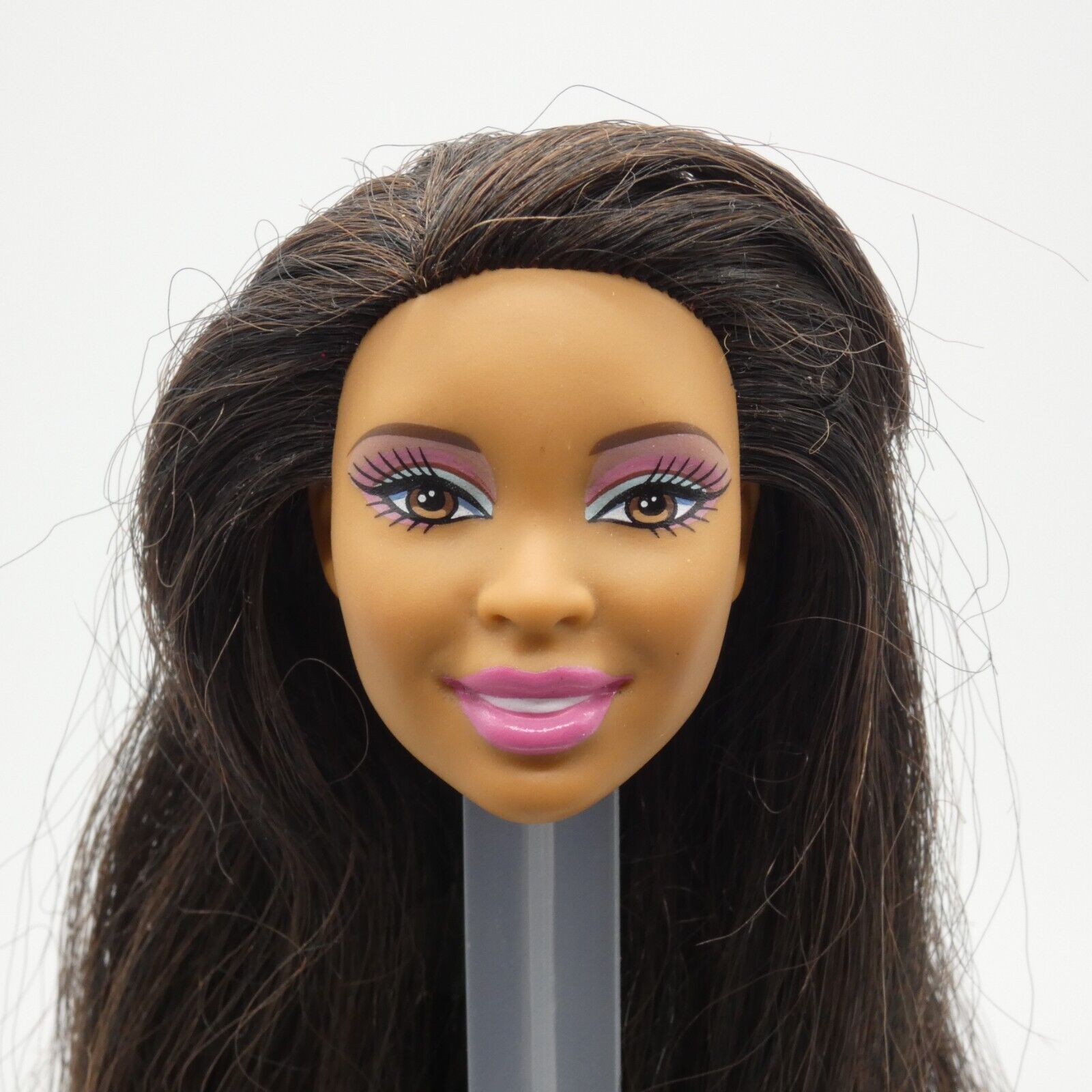 Barbie Pet Vet Doll Head Only Nikki Face Brown Hair Medium Skin Tone 2011 T7878