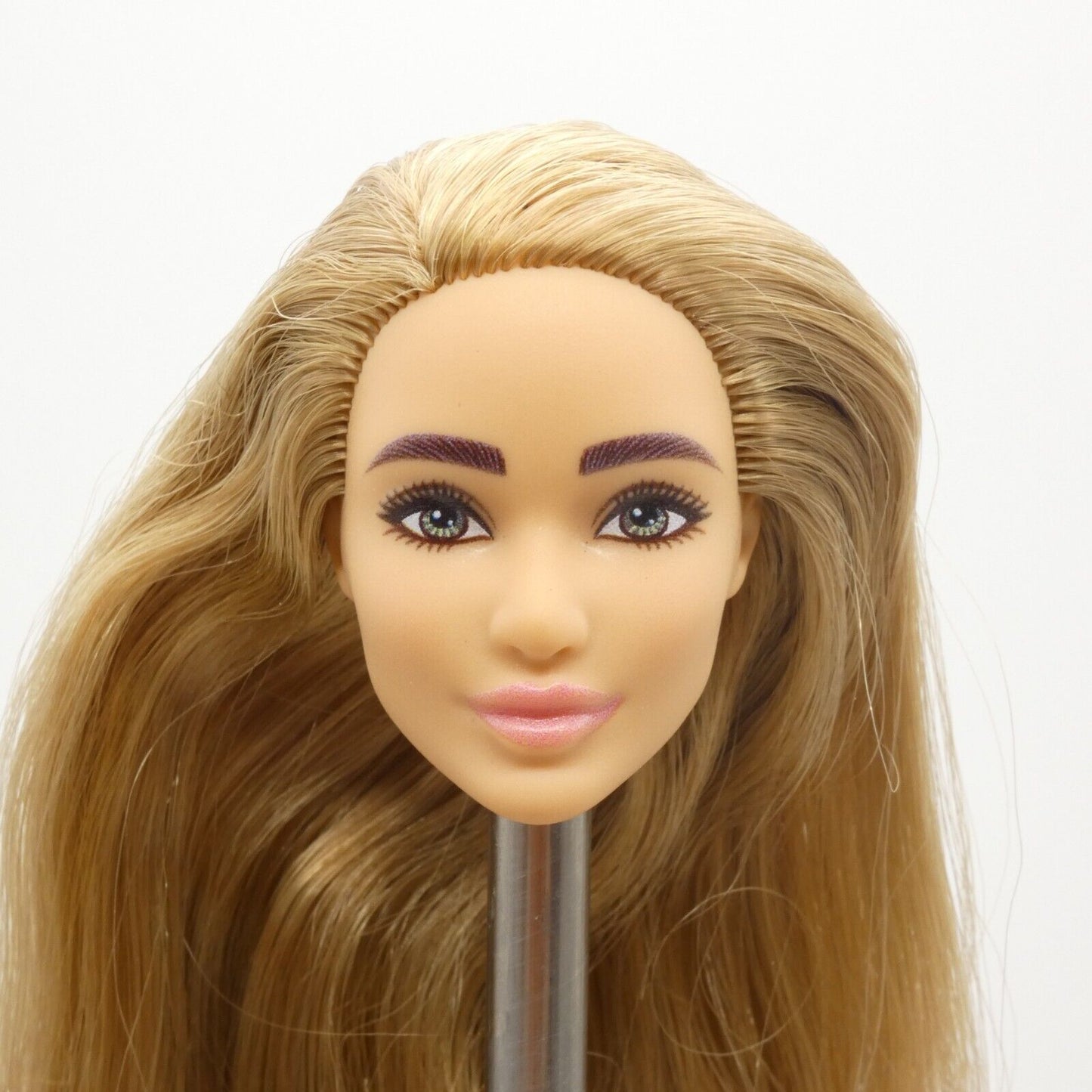 Barbie Fashionistas 159 Doll Head June Face Blonde Medium Light Skin 2020 GRB51