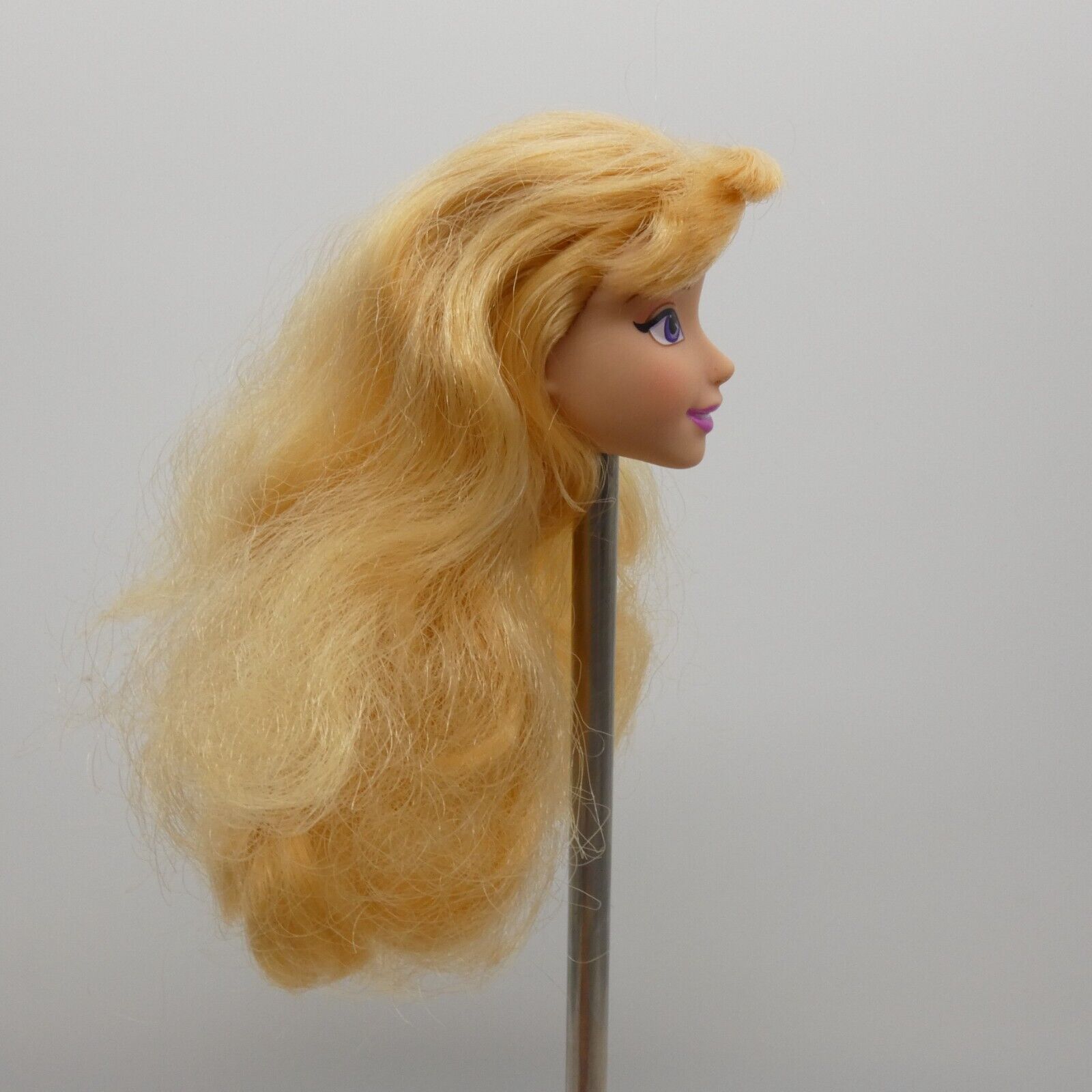 Disney Princess Aurora Doll Body Head Light Skin Royal Shimmer Hasbro E0278