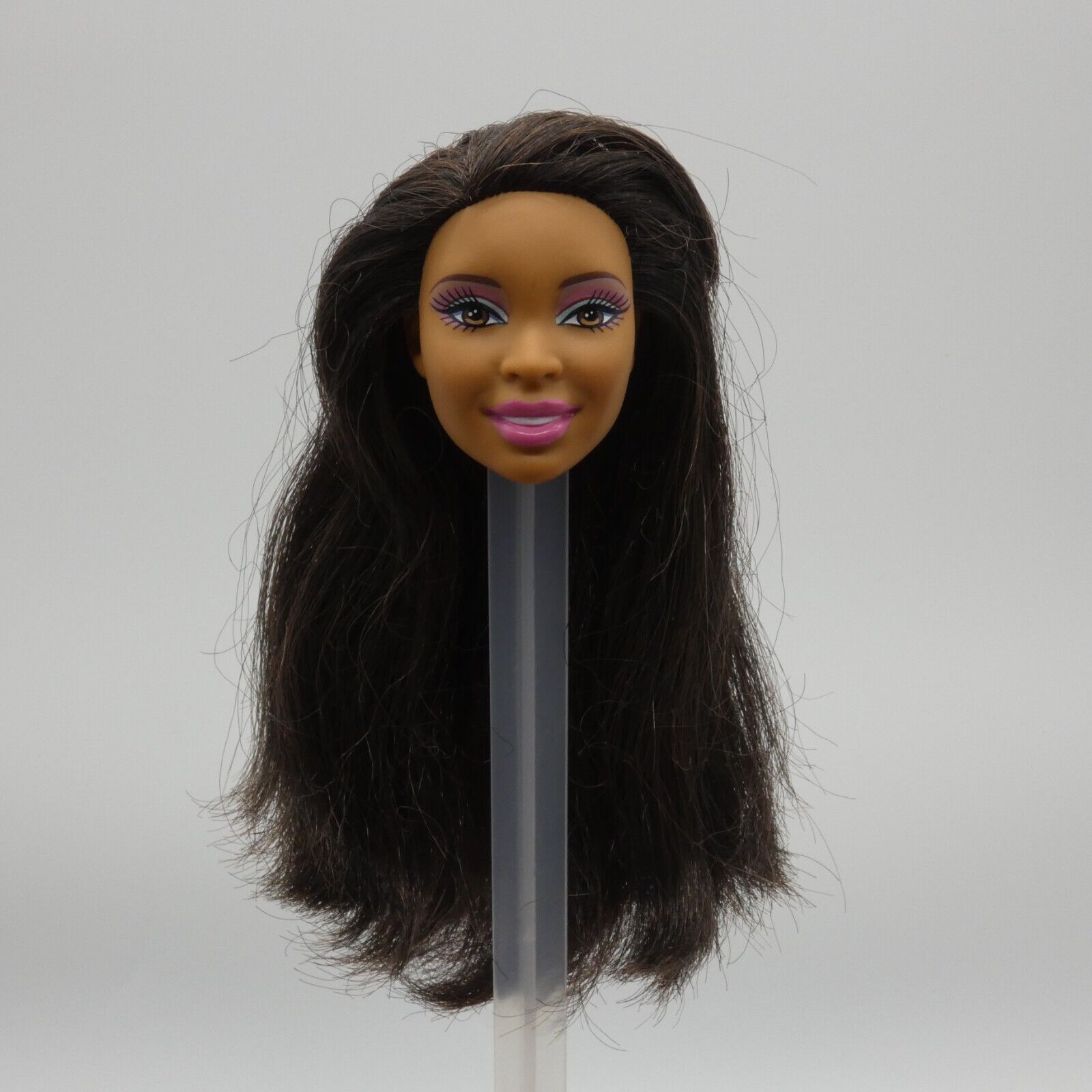 Barbie Pet Vet Doll Head Only Nikki Face Brown Hair Medium Skin Tone 2011 T7878