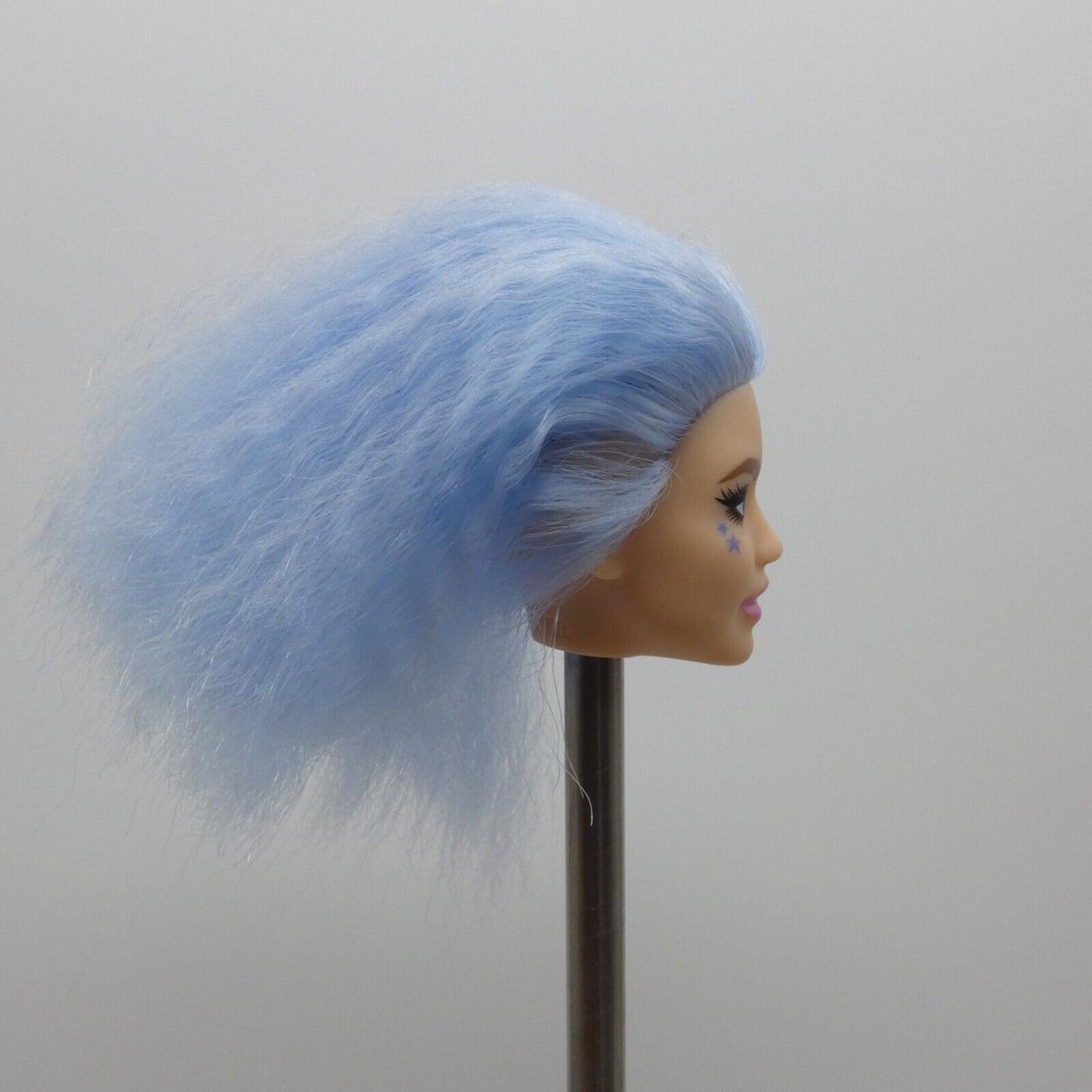 Barbie Fashionistas 170 Doll Head Daya Face Blue Crimped Hair Nude 2021 GRD61