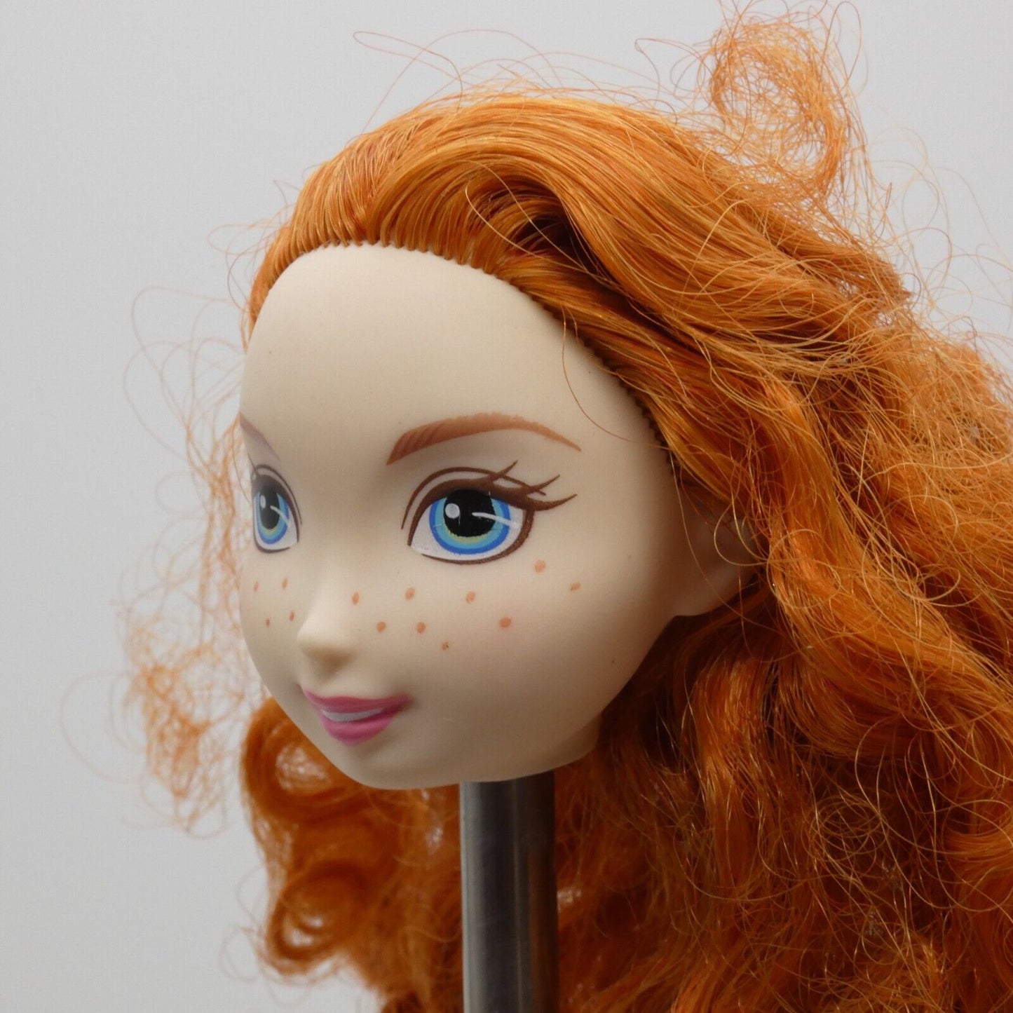 Disney Brave Merida Doll Head Only Curly Red Hair Freckles Light Skin 2011 V1821