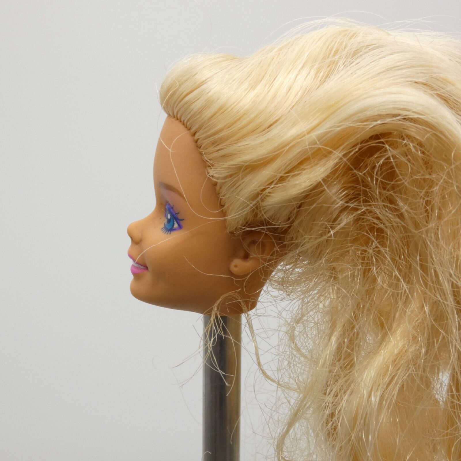 Barbie Ice Capades Doll Head Superstar Face Wavy Blonde Hair 1990 Mattel 9847