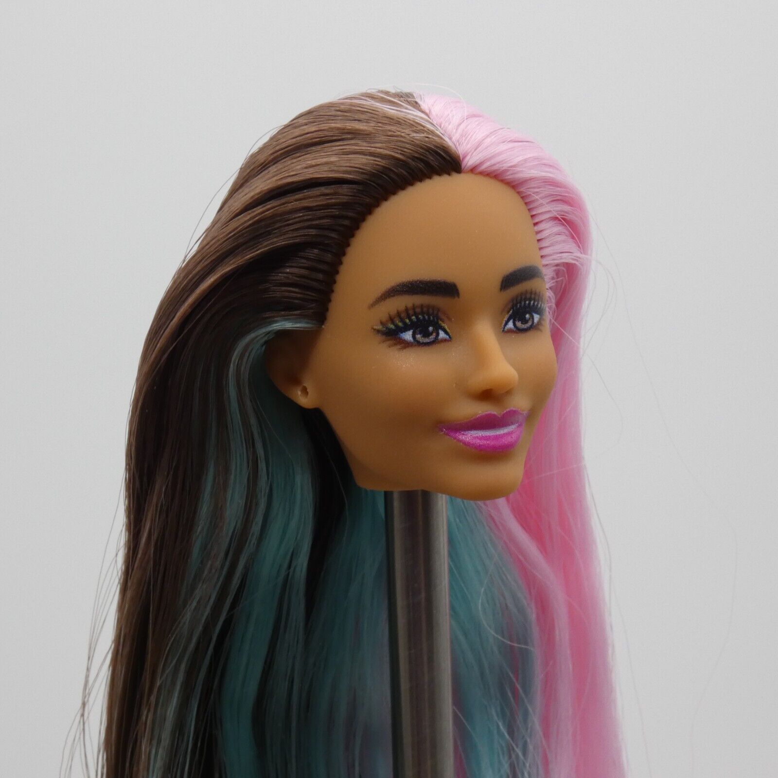 Barbie Extra Fly Safari Doll Head Medium Light Skin Pink Brown Teal Hair HPT48