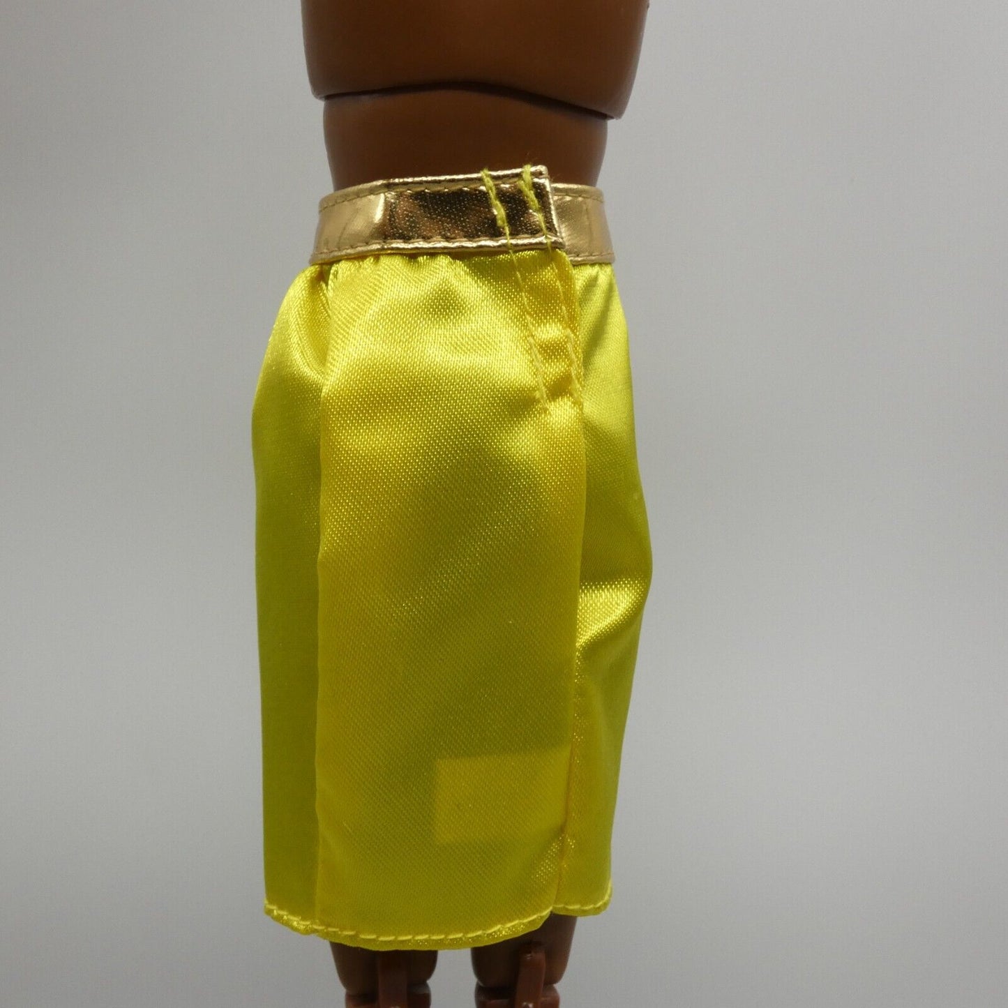 Barbie Doll Skirt Yellow Shiny Gold Band Signature Looks 19 2023 Mattel HJX28