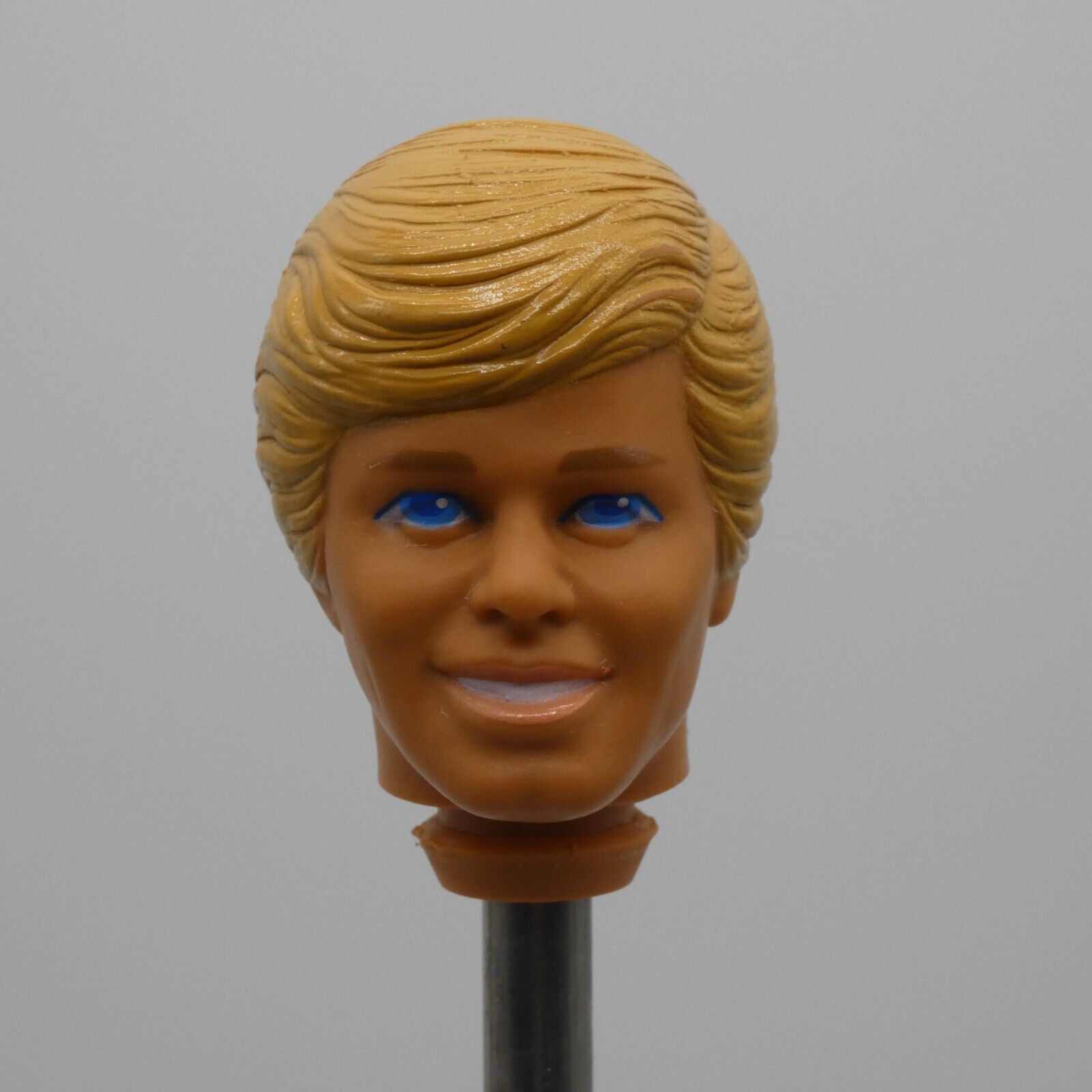 Barbie Island Fun Ken Doll Head Only Blonde Molded Hair 1988 Mattel 4060