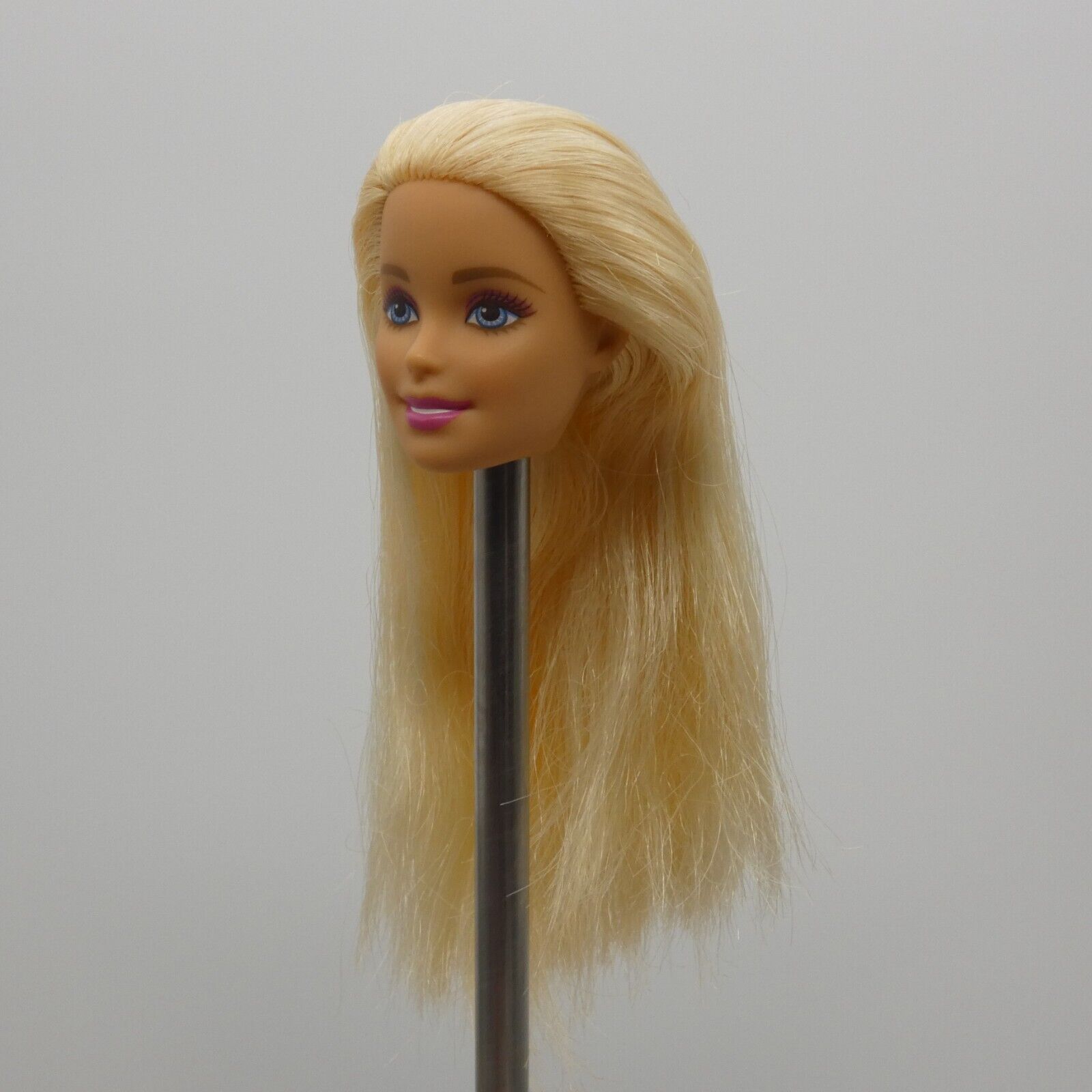 Barbie Doll Head Millie Face Blonde Medium Light Skin Blue Eyes 2015 Mattel