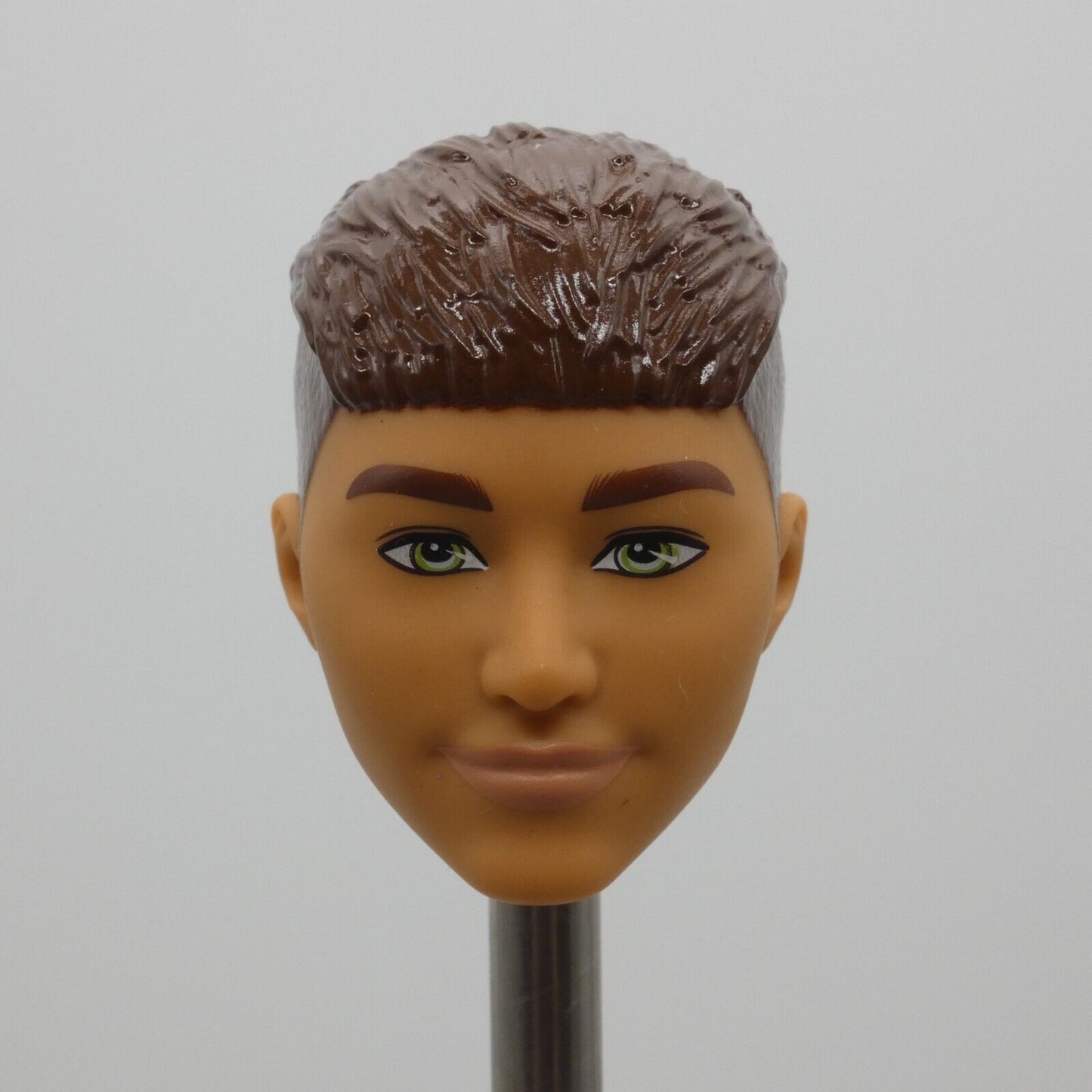 Barbie Fashionistas 195 Ken Doll Head Brown Hair French Crop Green Eyes HJT59