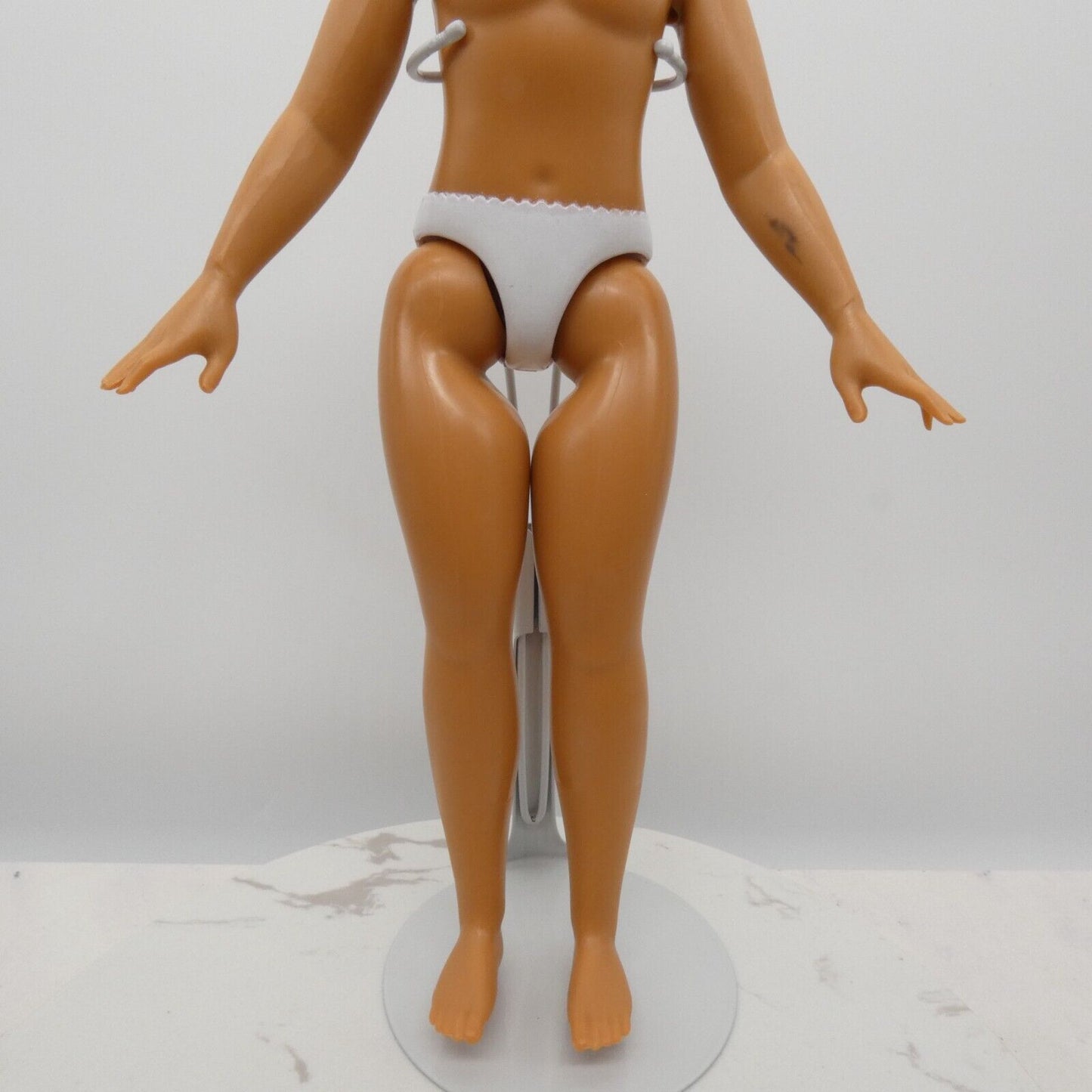 Disney Encanto Mirabel Doll Curvy Body Medium Skin Tone 2021 JAKKS Pacific 11.5"