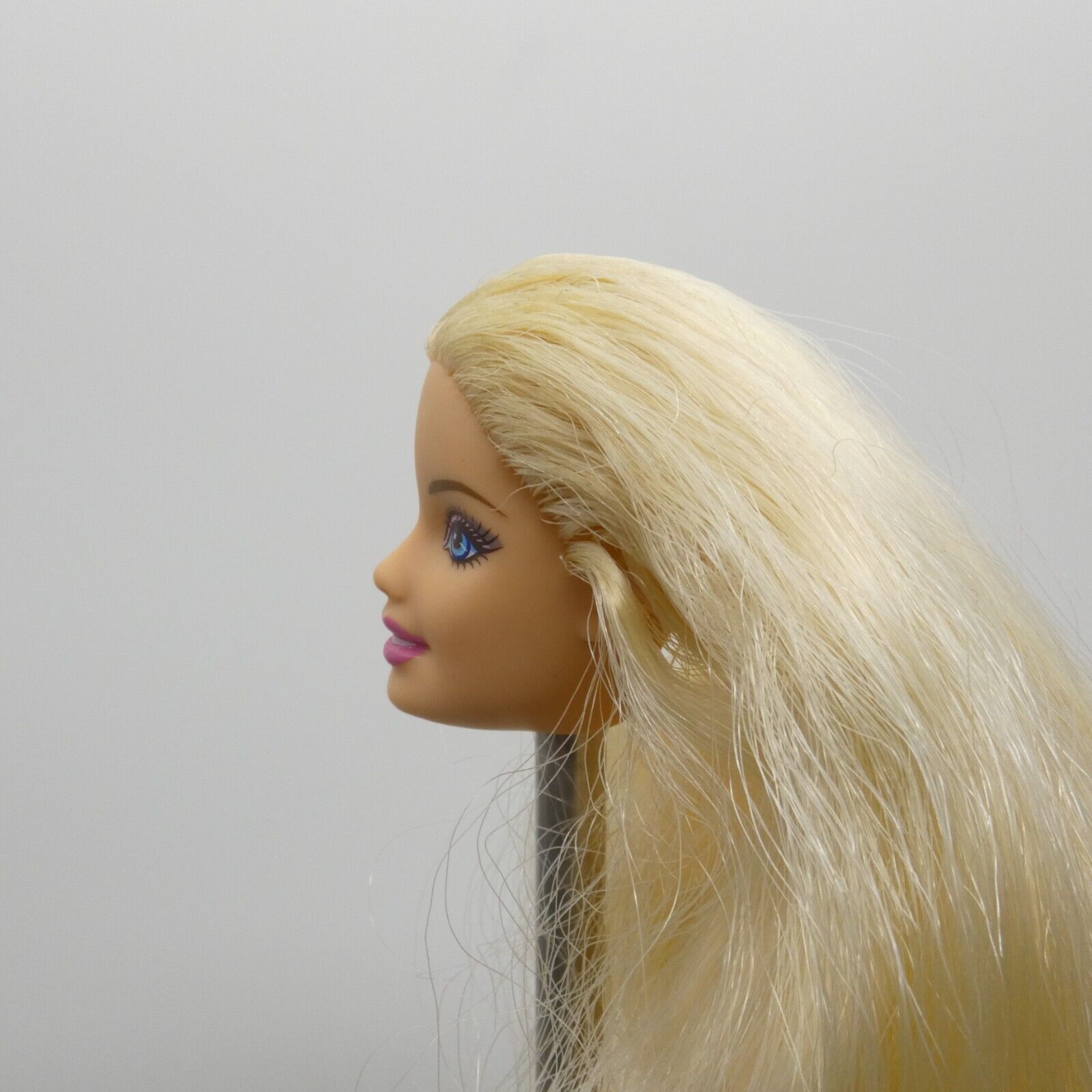 Barbie Fashion Fever Doll Head Only Generation Girl CEO Face Blonde Wavy Hair