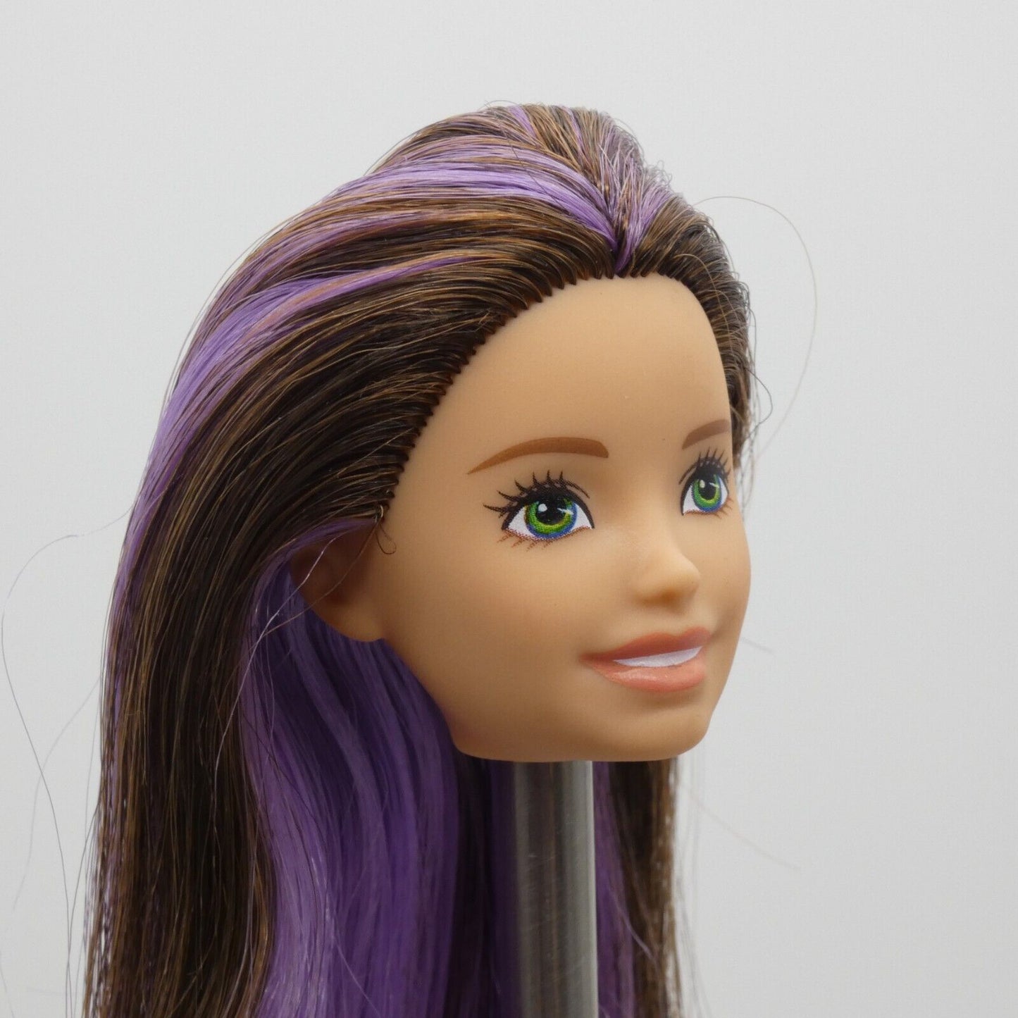 Barbie Skipper Babysitter Doll Head Brown Hair Green Eyes Light Skin GHV89 2020