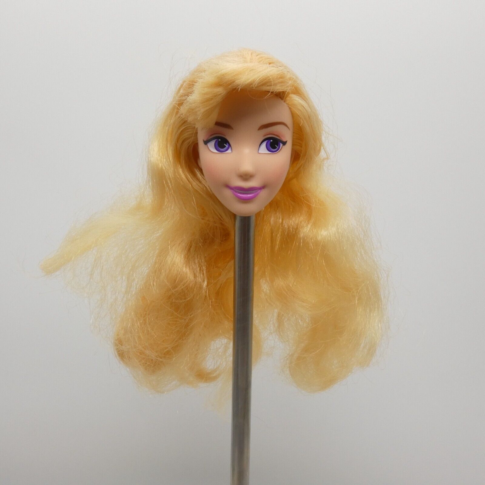 Disney Princess Aurora Doll Body Head Light Skin Royal Shimmer Hasbro E0278