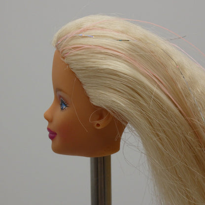 Barbie Beyond Pink Doll Head Only Mackie Face Blonde Pink Hair 1999 Mattel 20017