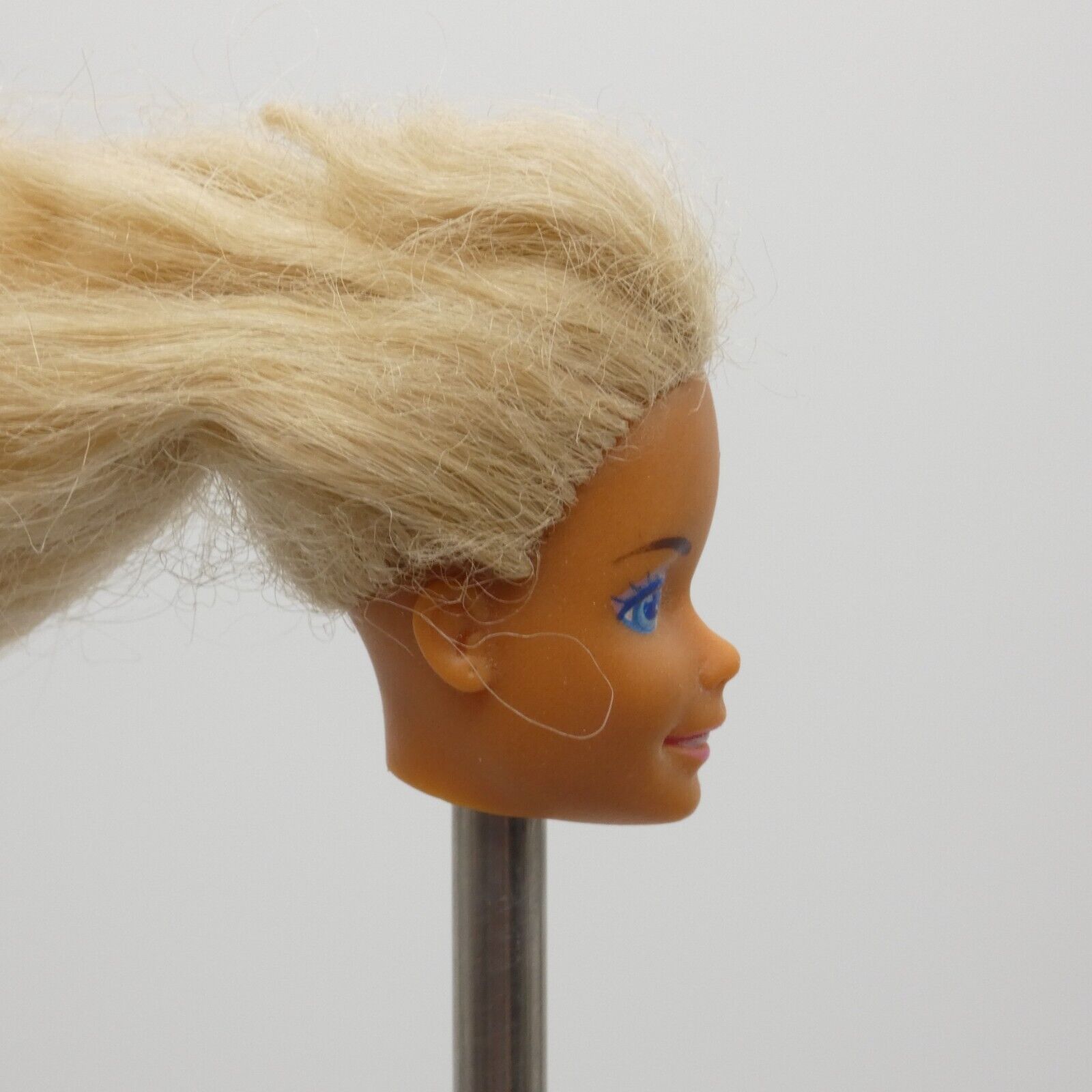 Barbie Beach Blast Doll Head SuperStar Face Medium Tan Skin 1988 Mattel 3237