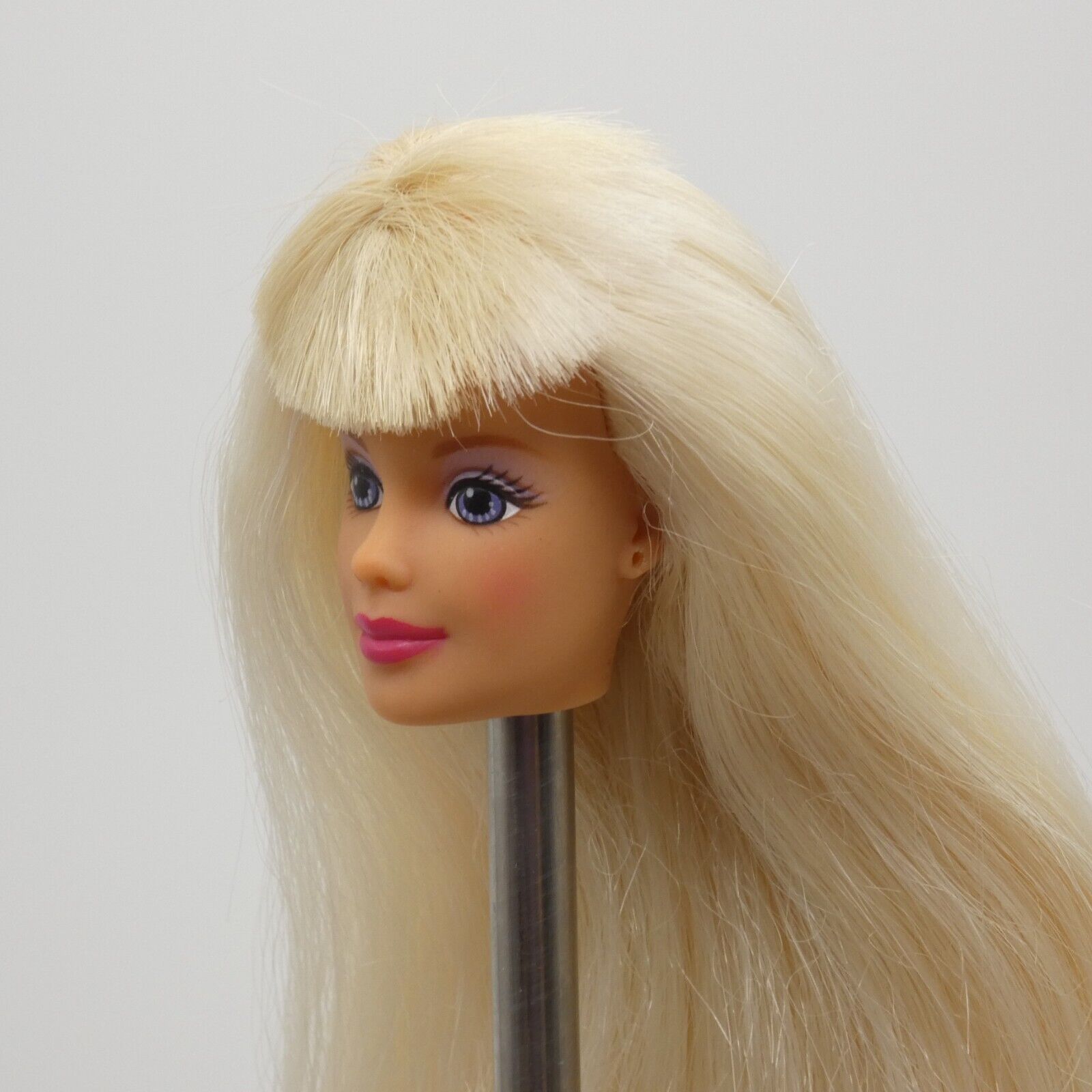 Barbie Bead Blast Doll Head Mackie Face Blonde Hair Medium Light Skin 18888